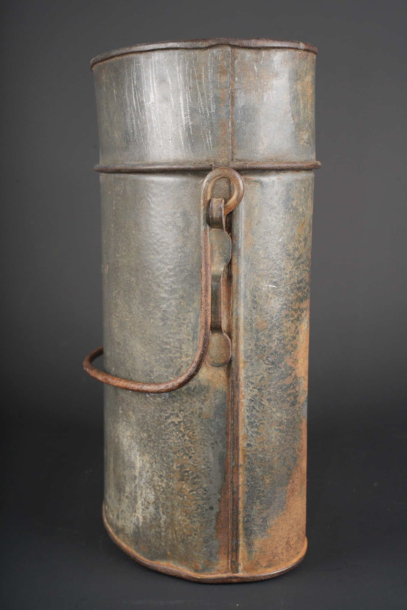 Ensemble d equipements. Equipment set - 3