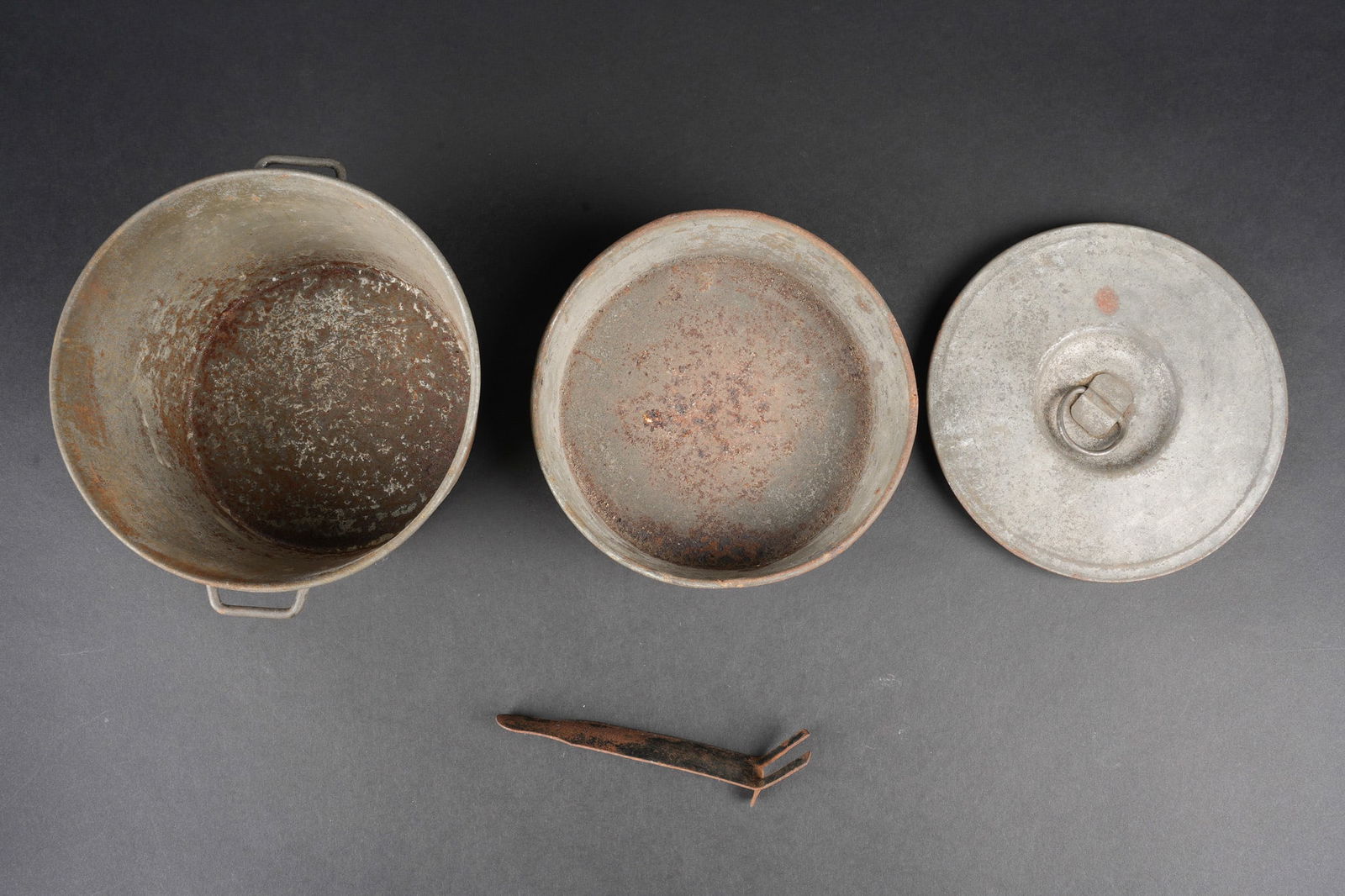 Ensemble d equipements. Equipment set - 4