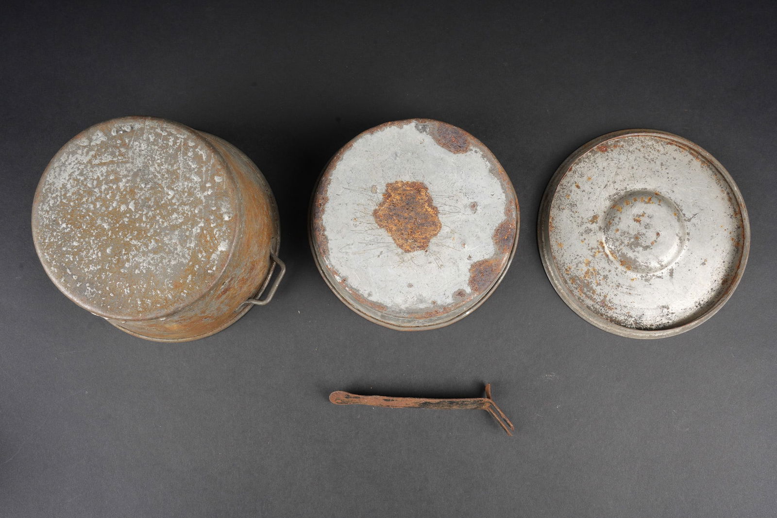 Ensemble d equipements. Equipment set - 8