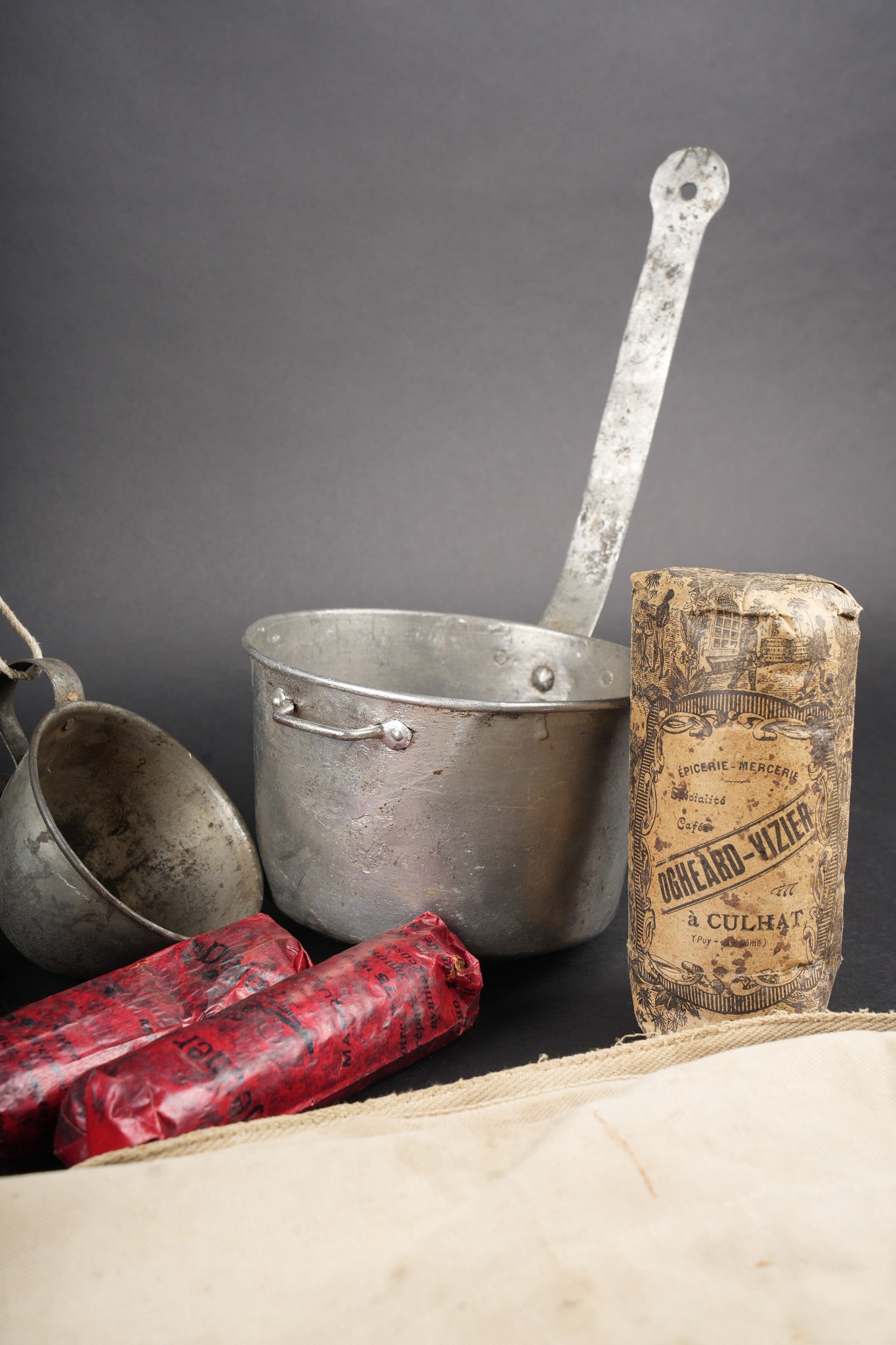 Ensemble d equipements. Equipment set - 3