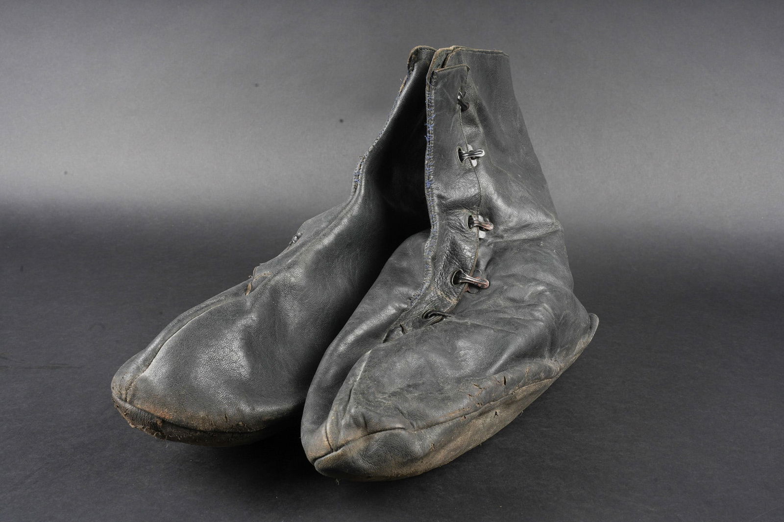 Surbottes de vol. Flight overboots (1 of 5)