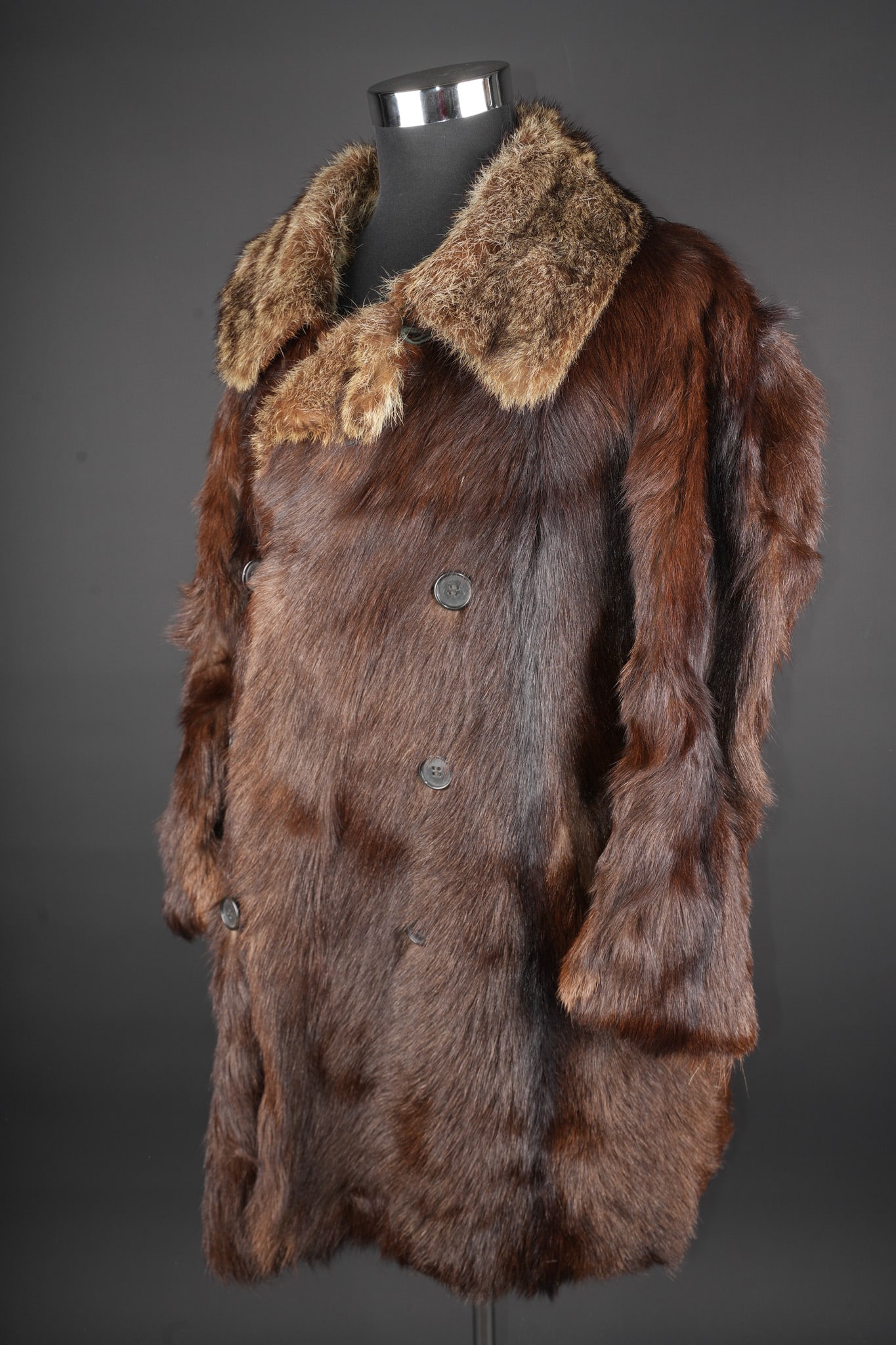 Peau de bique de conducteur ou pilote. Goatskin driver’s or pilot’s coat (1 of 7)