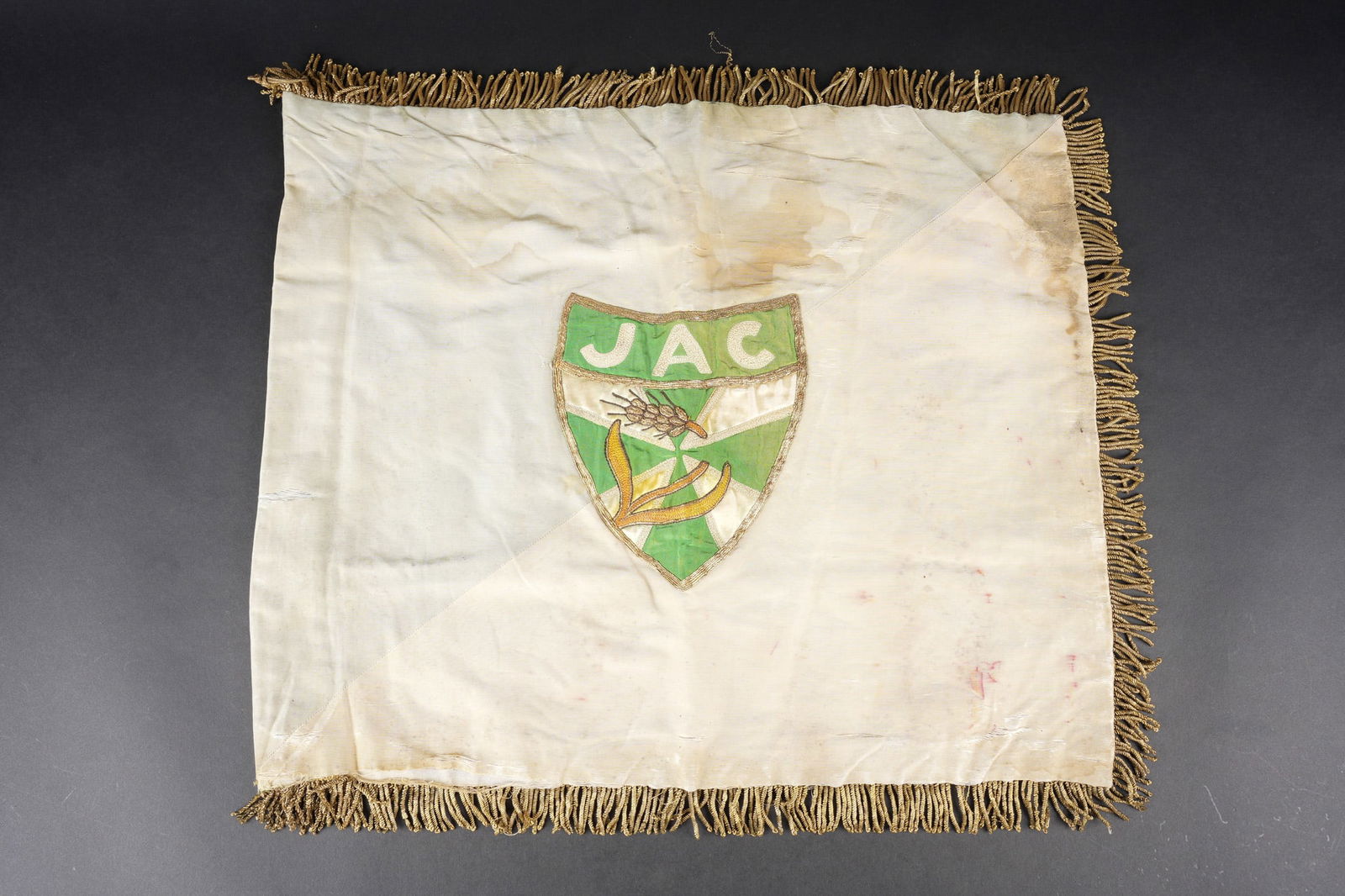 Fanion des Jeunesses Agricoles Catholiques Section Domptail. Jeunesses Agricoles Catholiques (1 of 2)