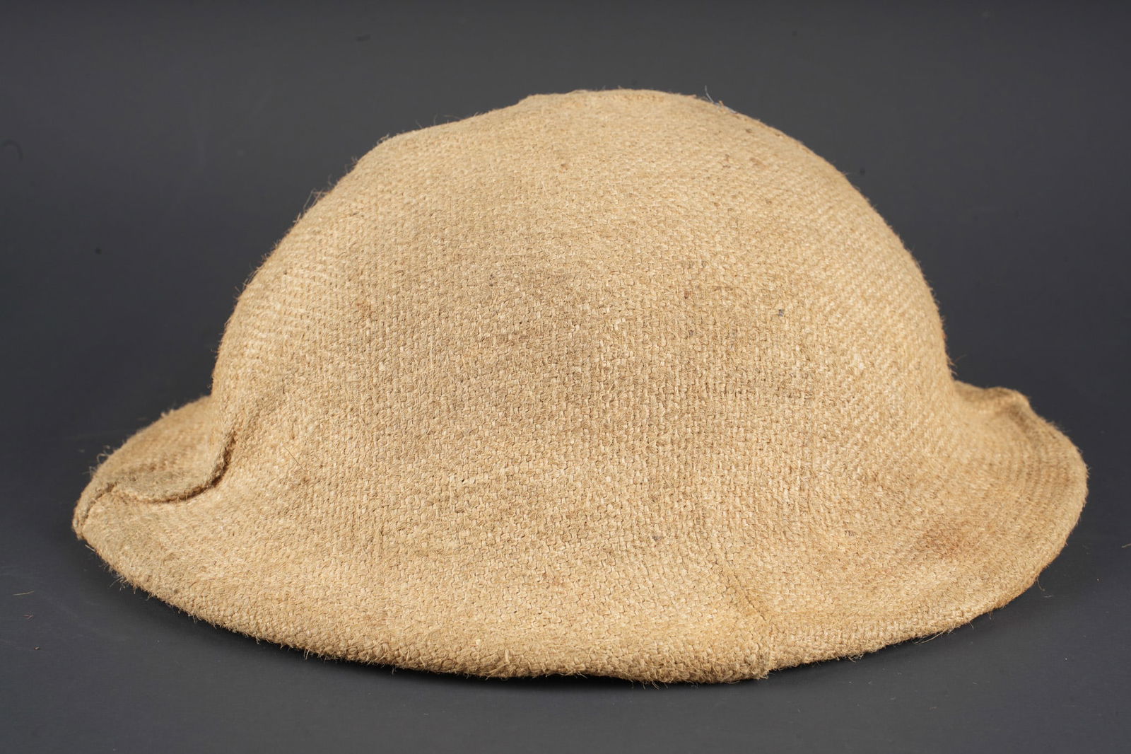 Casque americain US 1917 avec couvre casque. US M1917 helmet with helmet cover (1 of 10)