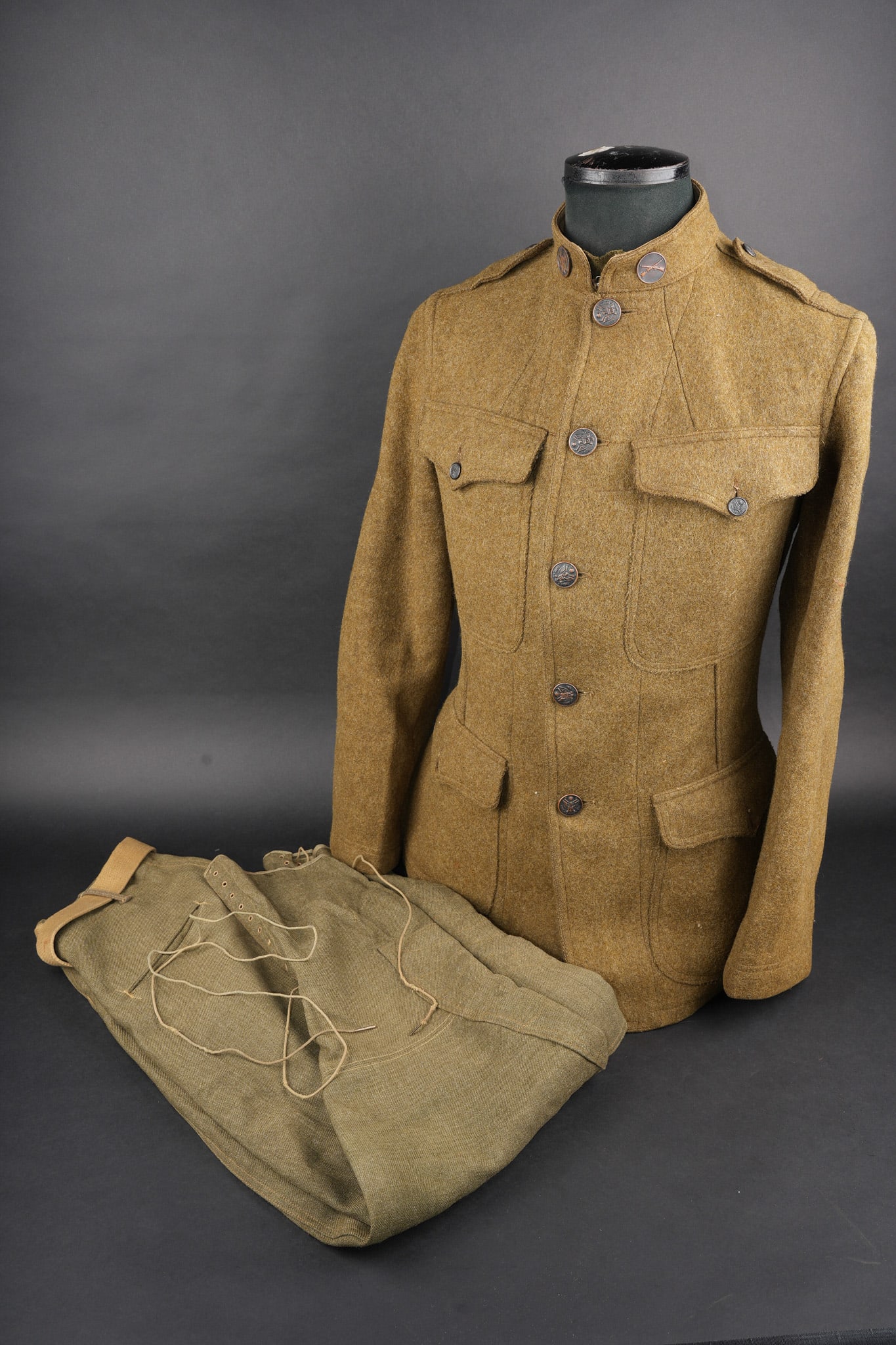 Uniforme US ww1 Ambulance Service. WWI US Ambulance Service uniform (1 of 20)