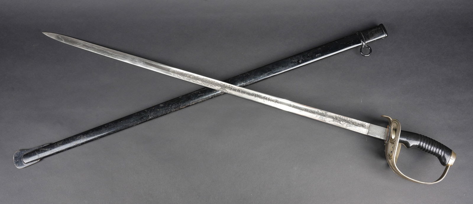 Sabre de cavalerie M1889 du Husaren Regiment Nr 7. M1889 cavalry sabre of Husaren-Regiment Nr. 7: Sabre de cavalerie allemande M1889 du Husaren Regiment Nr 7. Sabre d achat prive, Eigentum Kavallerie Degen M1889, d un hussard du HR7 Konig Wilhelm I. Lame droite du fabricant Weyersberg, gravee a