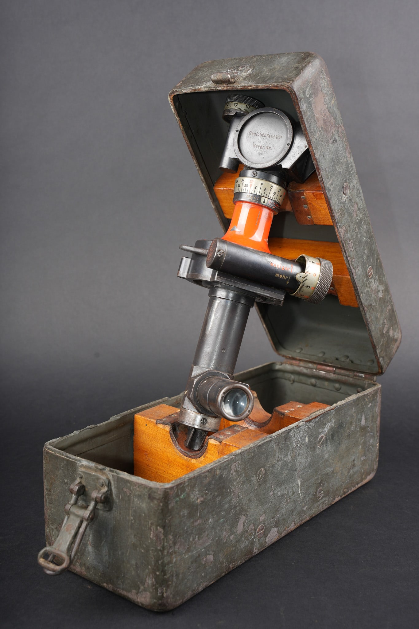 Visee d artillerie Rundblick Fernrohr dans sa boite. Rundblick-Fernrohr artillery sight in its case (1 of 20)