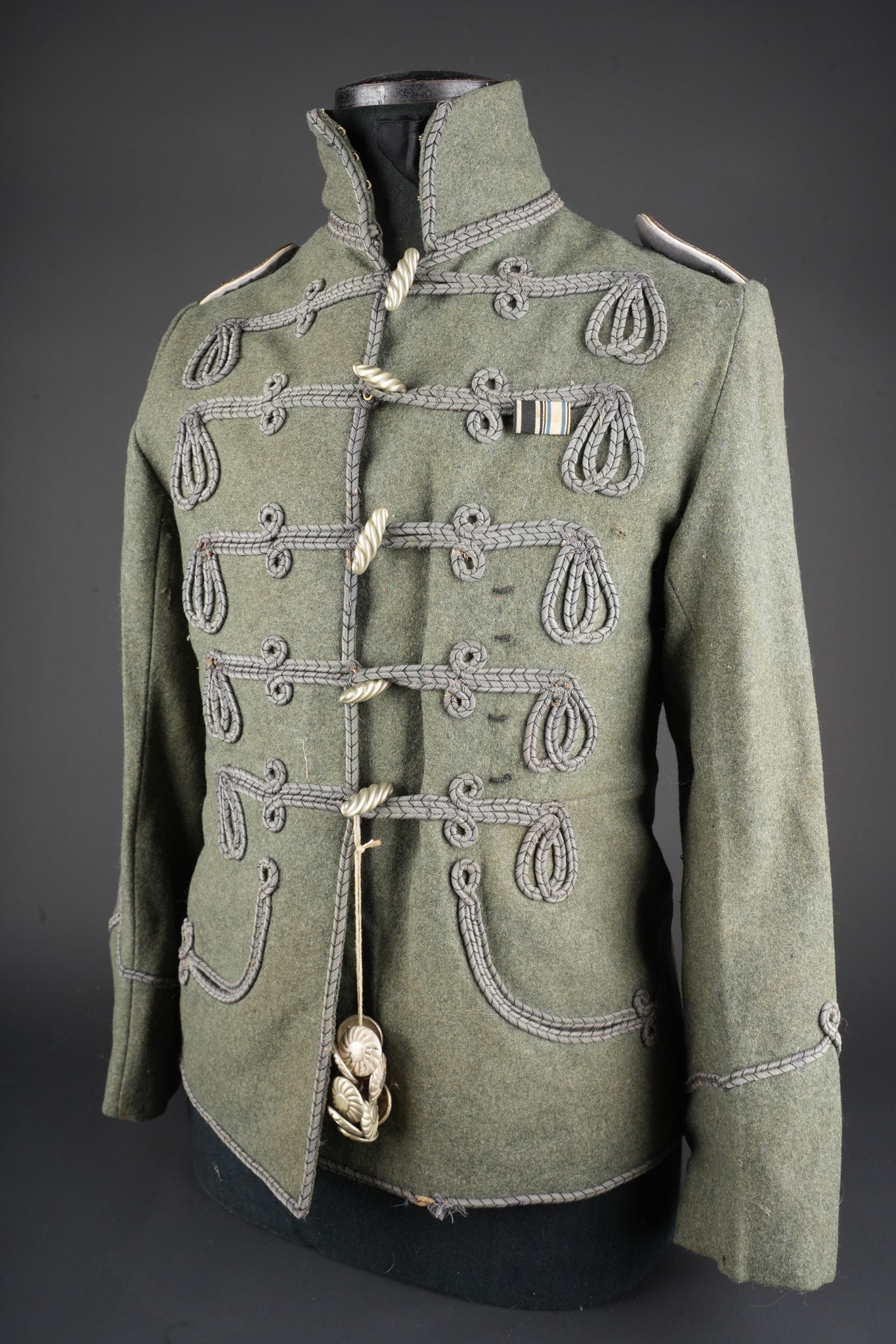 Tunique Attila feldgrau d un officier d aviation prussien. Feldgrau Attila tunic of a Prussian (1 of 12)