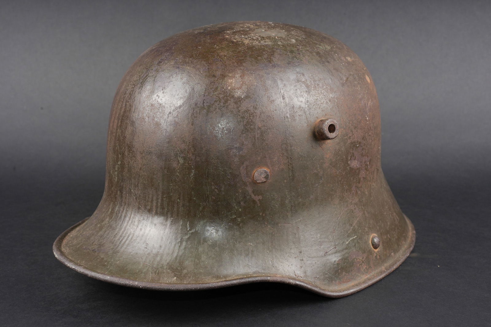 Casque allemand Stahlhelm M1916 Feldgrau. German feldgrau Stahlhelm M1916. (1 of 8)