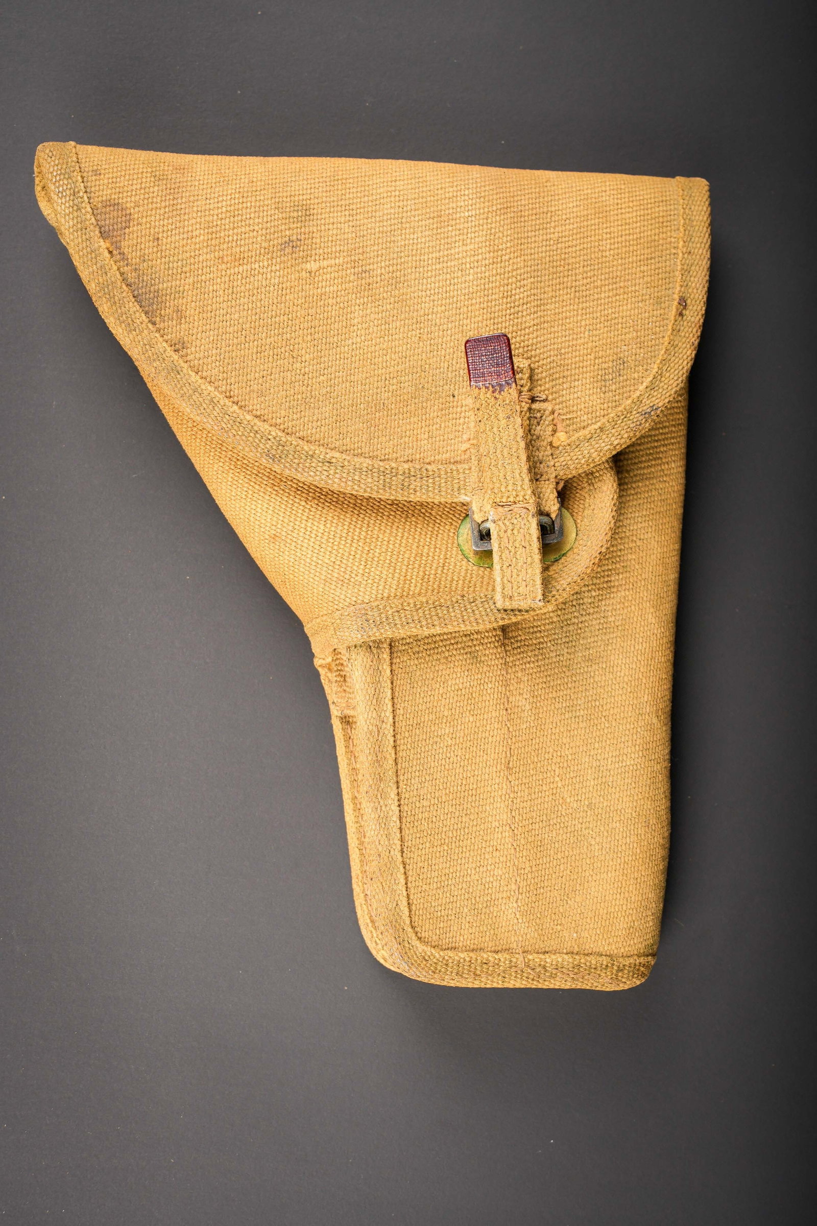 Holster de pistolet GP 35 canadien. Canadian GP 35 holster. (1 of 6)