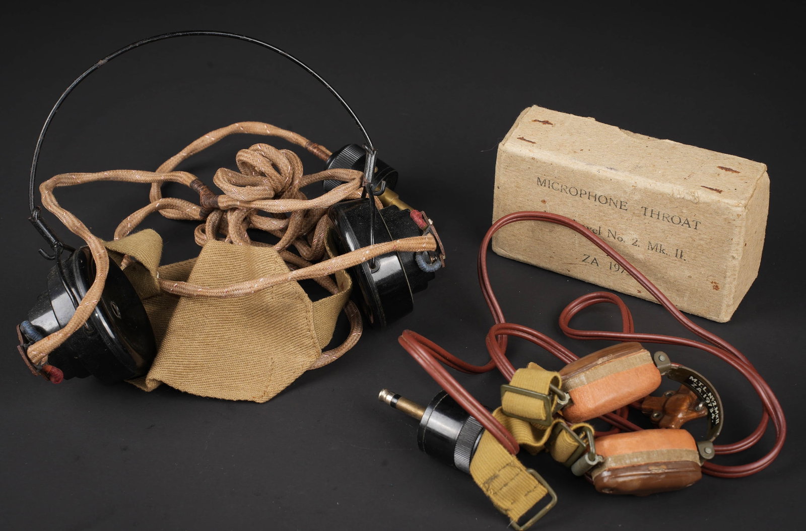 Accessoires radio britannique. British radio accessories. (1 of 14)