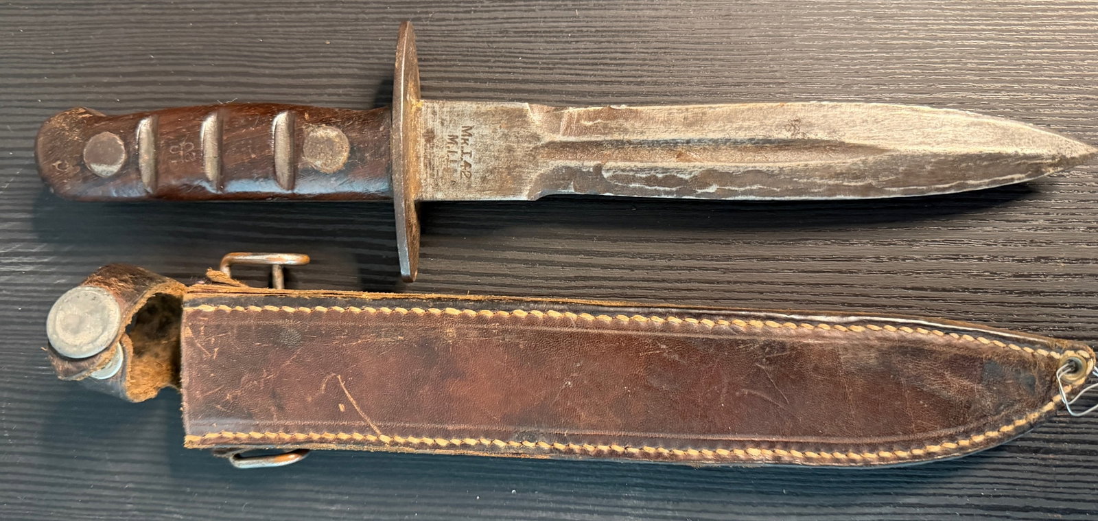 Couteau parachutiste britannique. British paratrooper knife. (1 of 4)