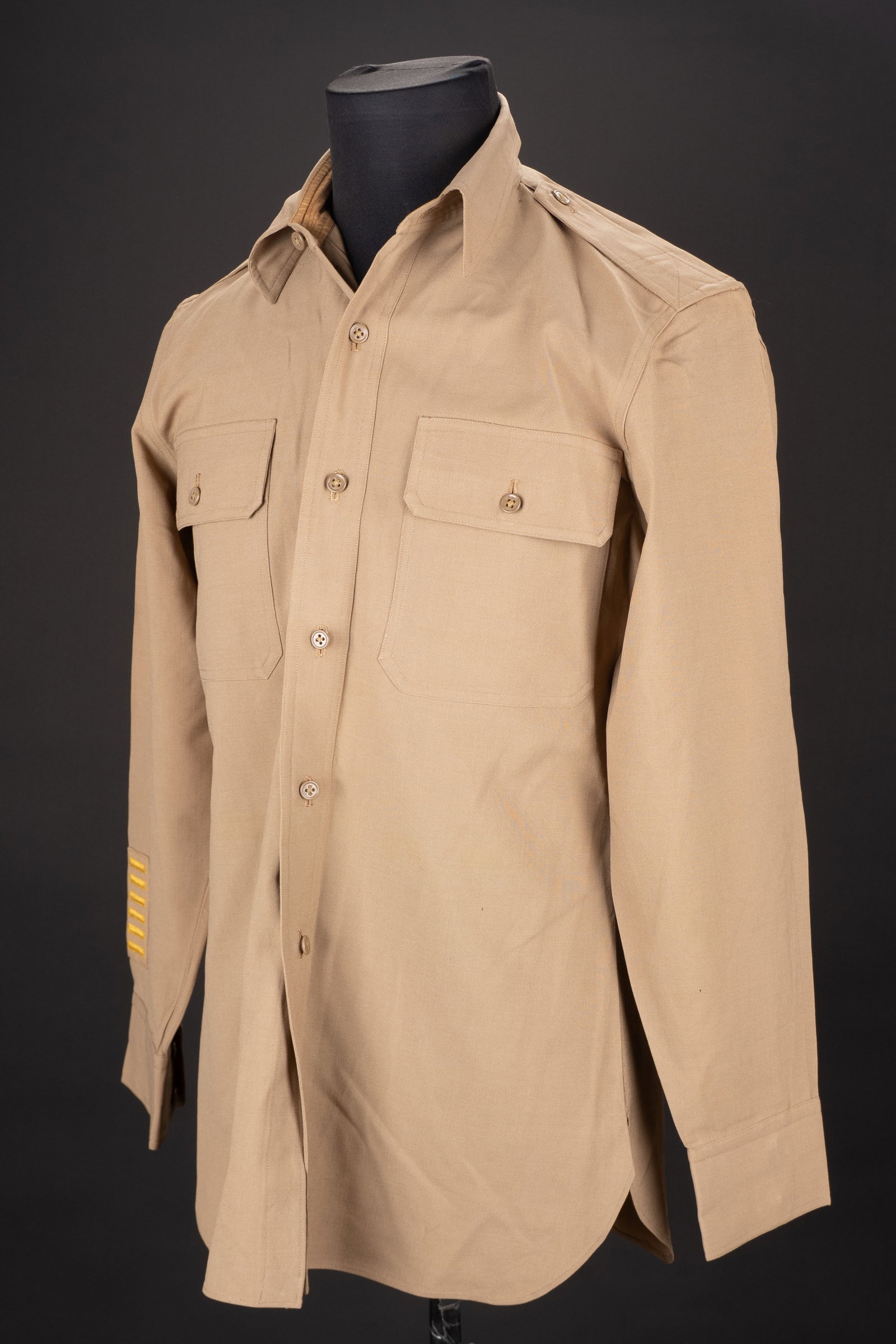 Chemise dofficier chino. Khaki officer’s shirt (1 of 7)