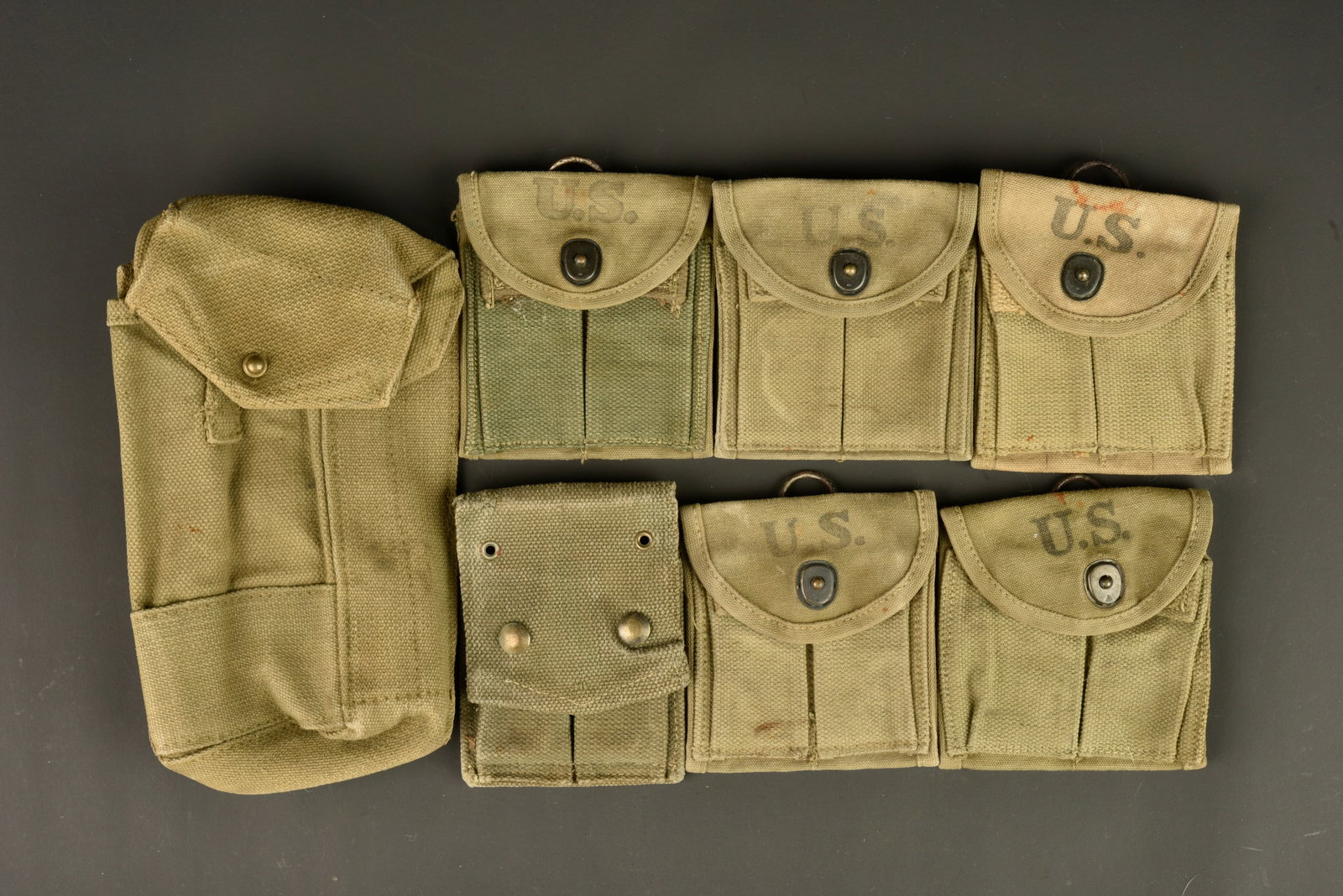 Pochettes pour chargeurs de Carabine USM1. Magazine pouches for US M1 Carbine magazines (1 of 6)