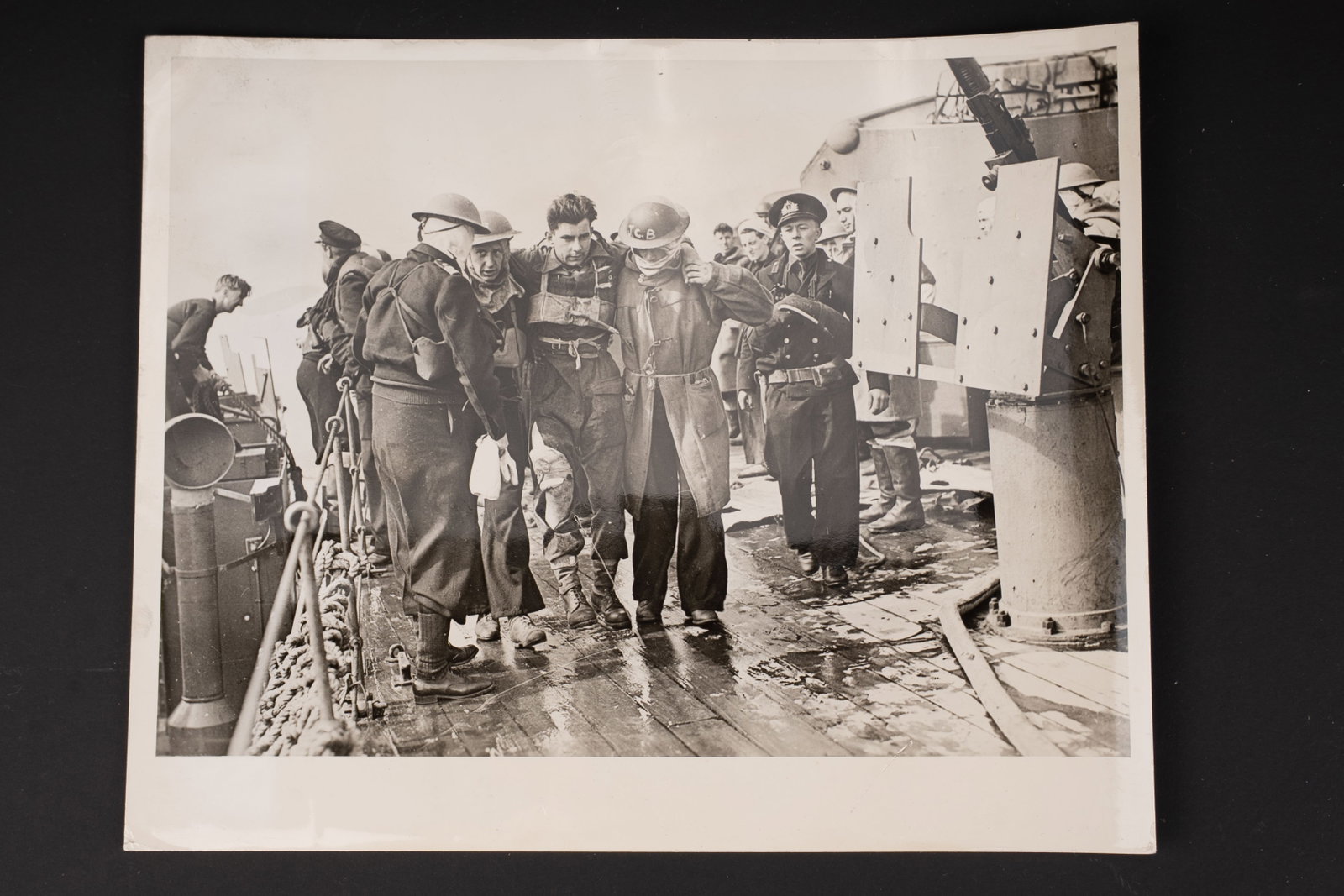 Photo Normandie Juin 1944. Normandy June 1944 press photograph.: Photo Normandie Juin 1944. En noir et blanc, 20,5 x 25,5 cm. Intitulee Liberation of Europe Cruisers job off The Normandy coast. HMS Frobisher was one of the many British cruisers which during the wee
