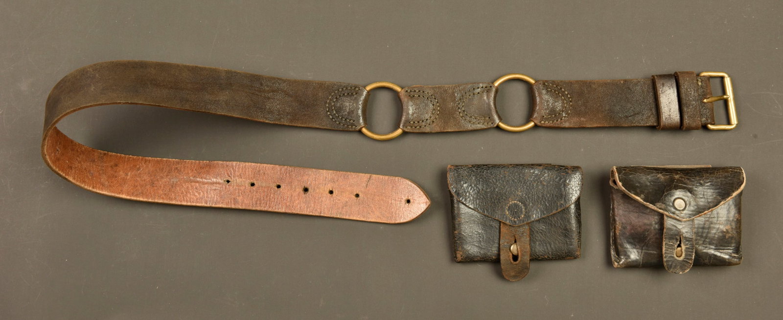 Ceinturon et cartouchieres d artilleur francais. French artillery belt and cartridge pouches (1 of 3)