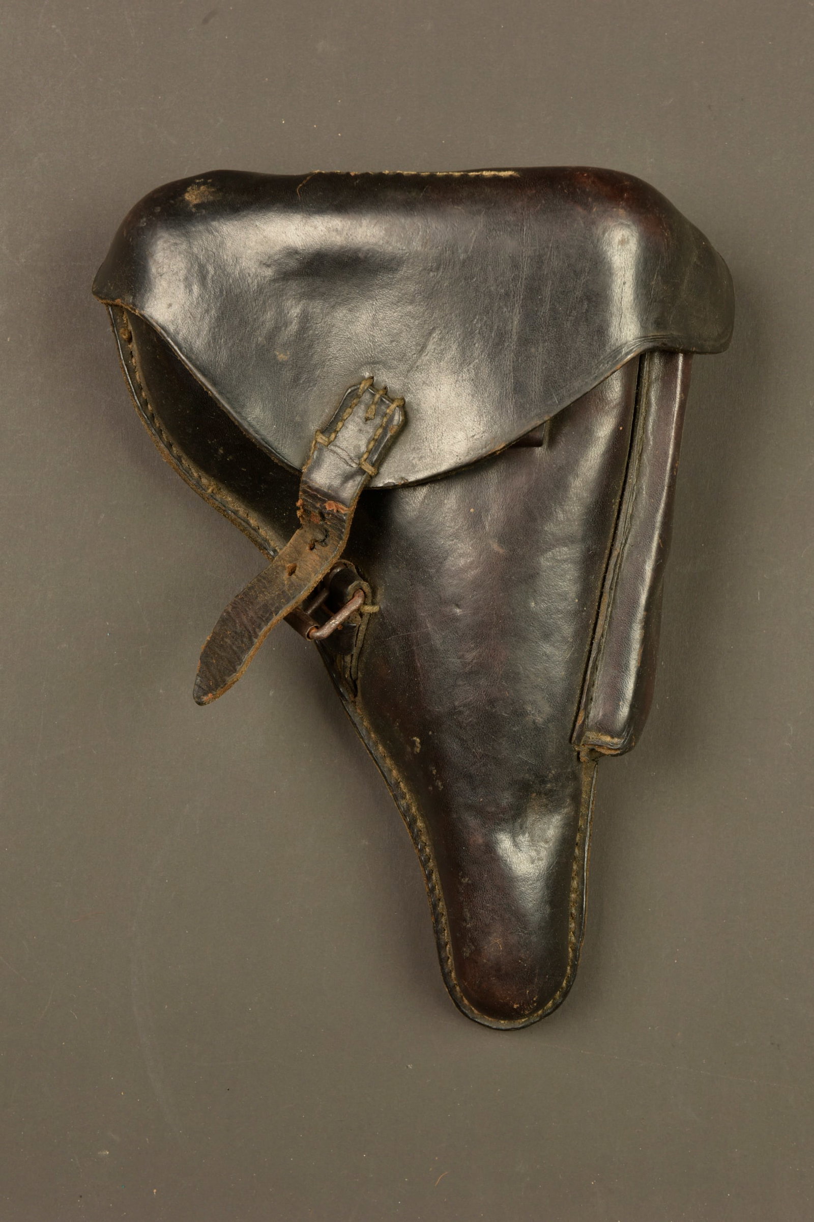 Etui de pistolet allemand Luger P08. German Luger P08 pistol holster (1 of 3)