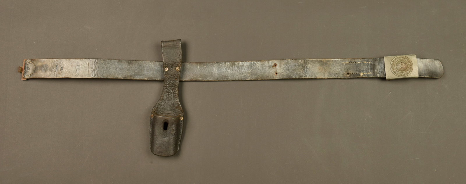 Ceinturon Wurttemberg M1915 avec boucle Prusse et porte baionnette. Wurttemberg Model 1915 belt with (1 of 7)