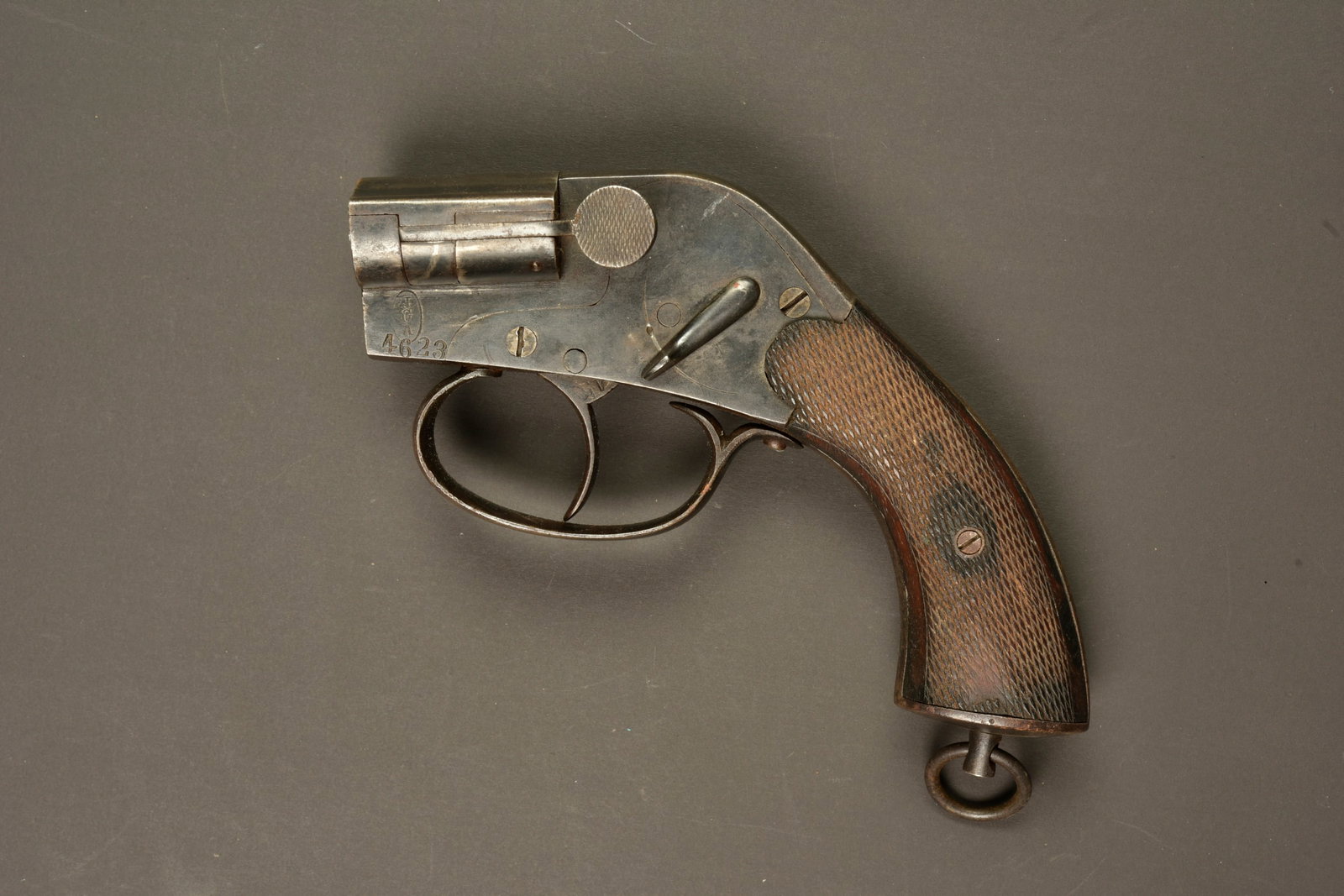 Pistolet de signalisation Eisfeld pour aviateur allemand. Eisfeld signal pistol for a German (1 of 9)