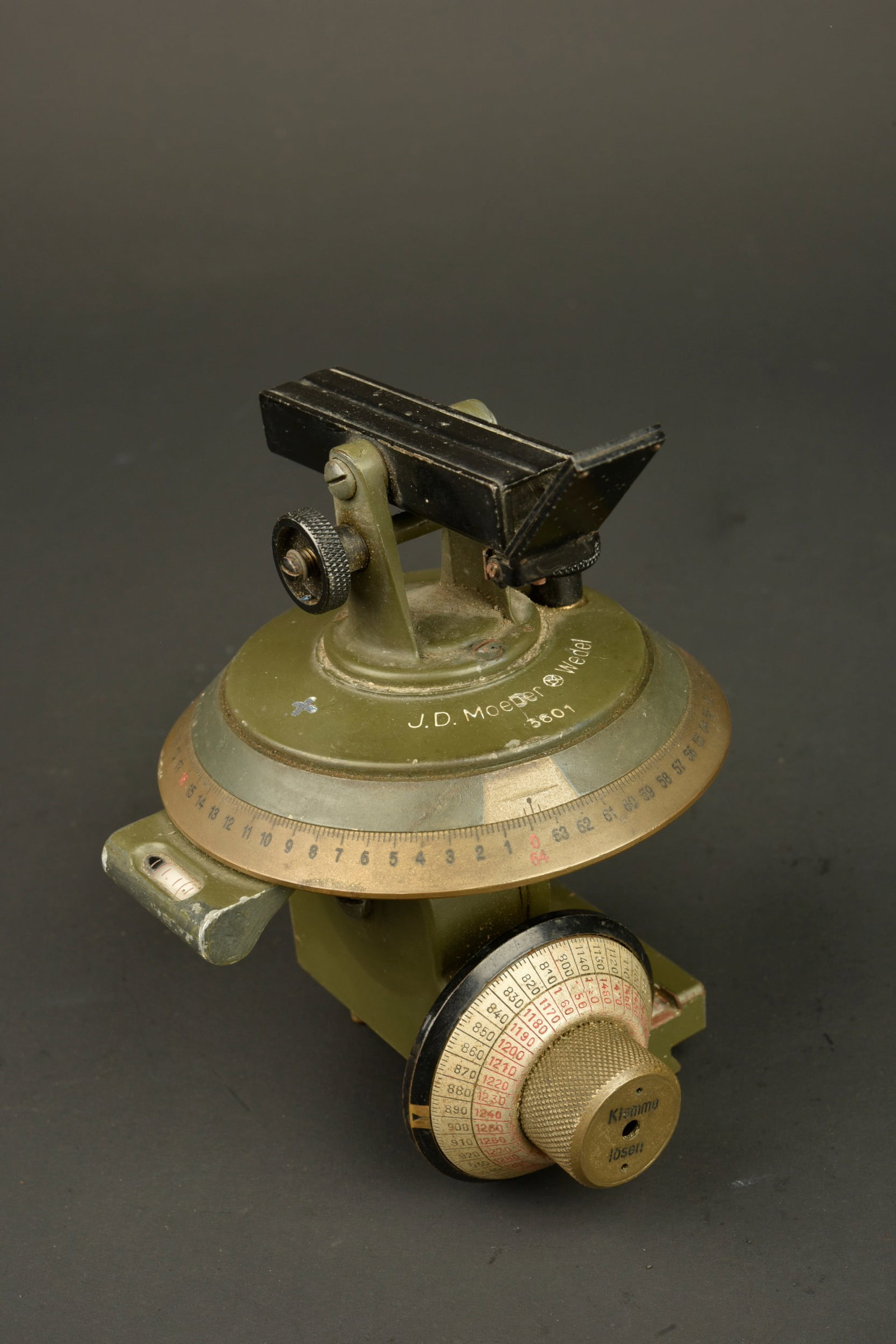 Dispositif pour tir indirect de mitrailleuse MG08. Indirect fire aiming device for MG08 machine gun. (1 of 8)