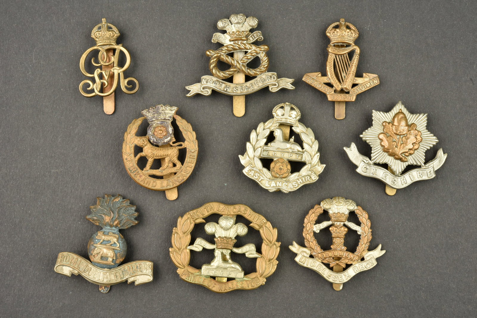 Lot de 9 insignes anglais d infanterie. Lot of 9 British infantry badges (1 of 2)