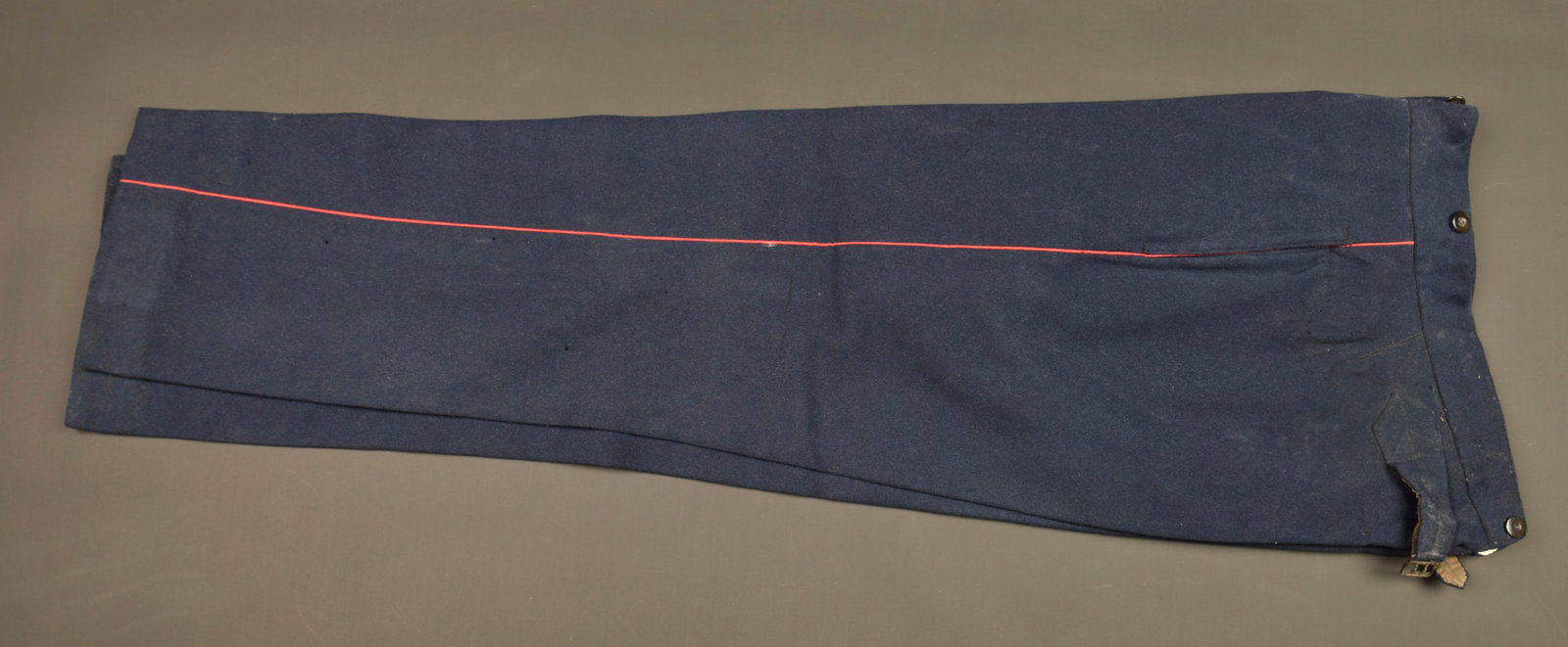 Pantalon sous officier infanterie coloniale. Colonial infantry NCO trousers. (1 of 5)