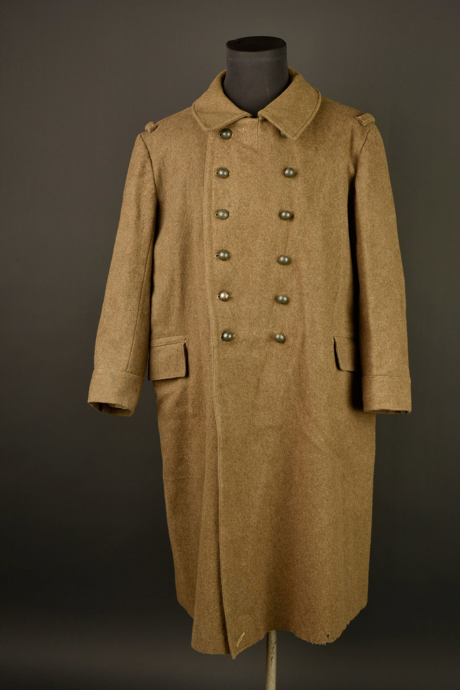 Capote modele 1920. Model 1920 greatcoat. (1 of 9)