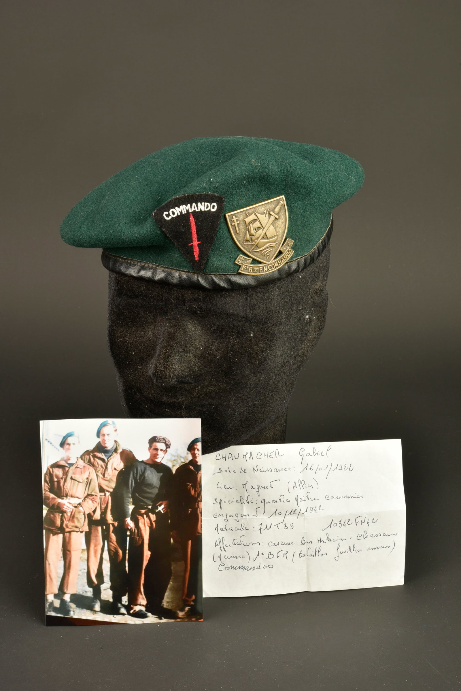 Insigne de beret 1er BFMC Chaumachert. 1st BFMC beret badge by Chaumachert.: Insigne de beret 1er BFMC Chaumachert. Insigne de beret du 1er Bataillon de Fusiliers Commandos Marin portant le numero 311 et ayant appartenu au commando Gabriel Chaumachert qui le portait lors de se