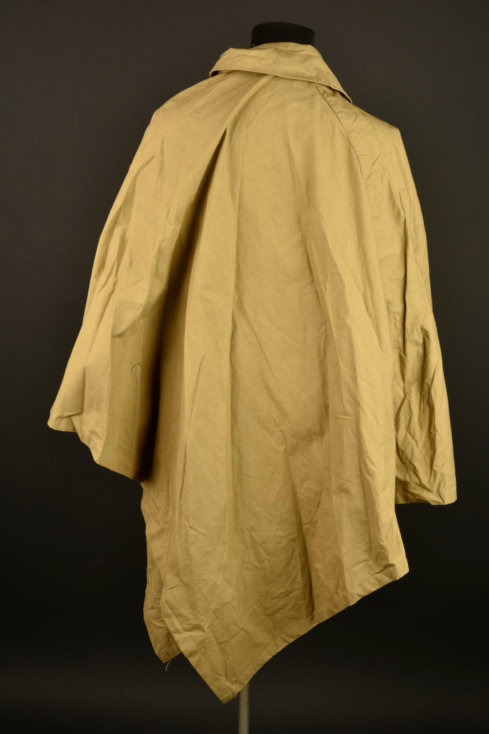 Poncho modele type. Poncho type model. - 4