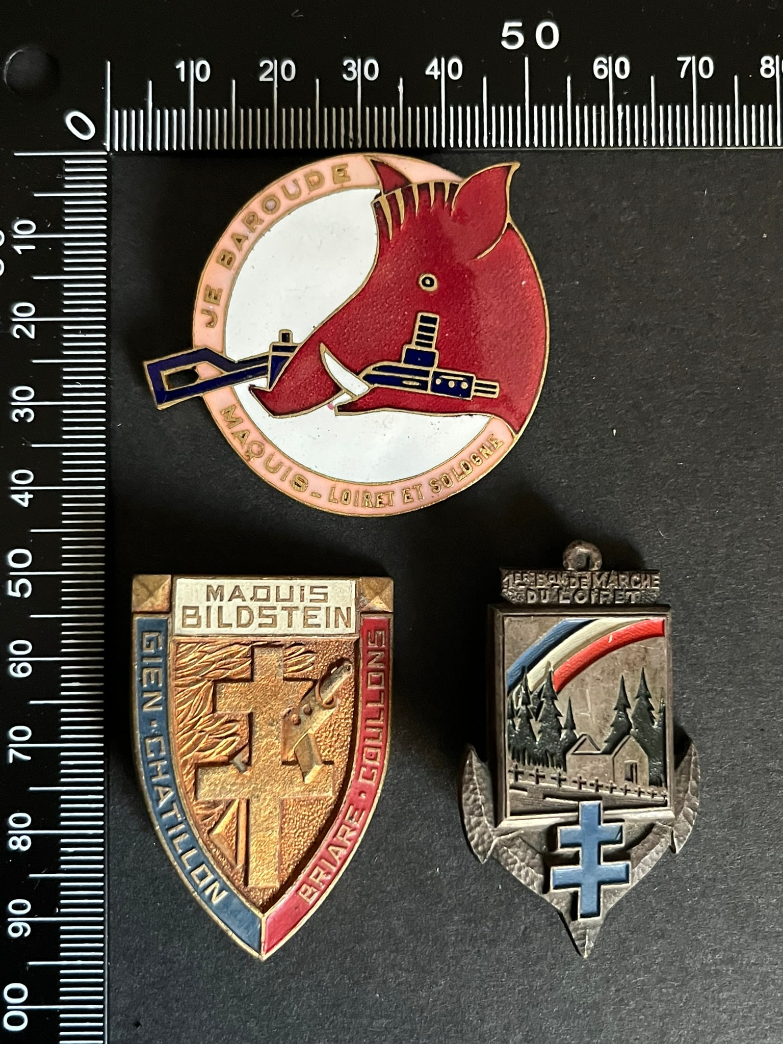 FRANCE Dpt45 INSIGNES FFI. France FFI insignia Department 45: Lot de 3 pieces Insigne du Maquis Bildstein (tirage estime 150 a 250) Drago Depose Maquis de Lorris (tirage estime 150 a 200) Moret Paris emaille 1er Bataillon de Marche du Loiret (tirage estime 600) 