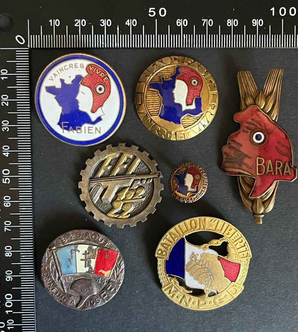 FRANCE Dpt75 INSIGNES FFI. France FFI insignia Departments 75 (1 of 2)