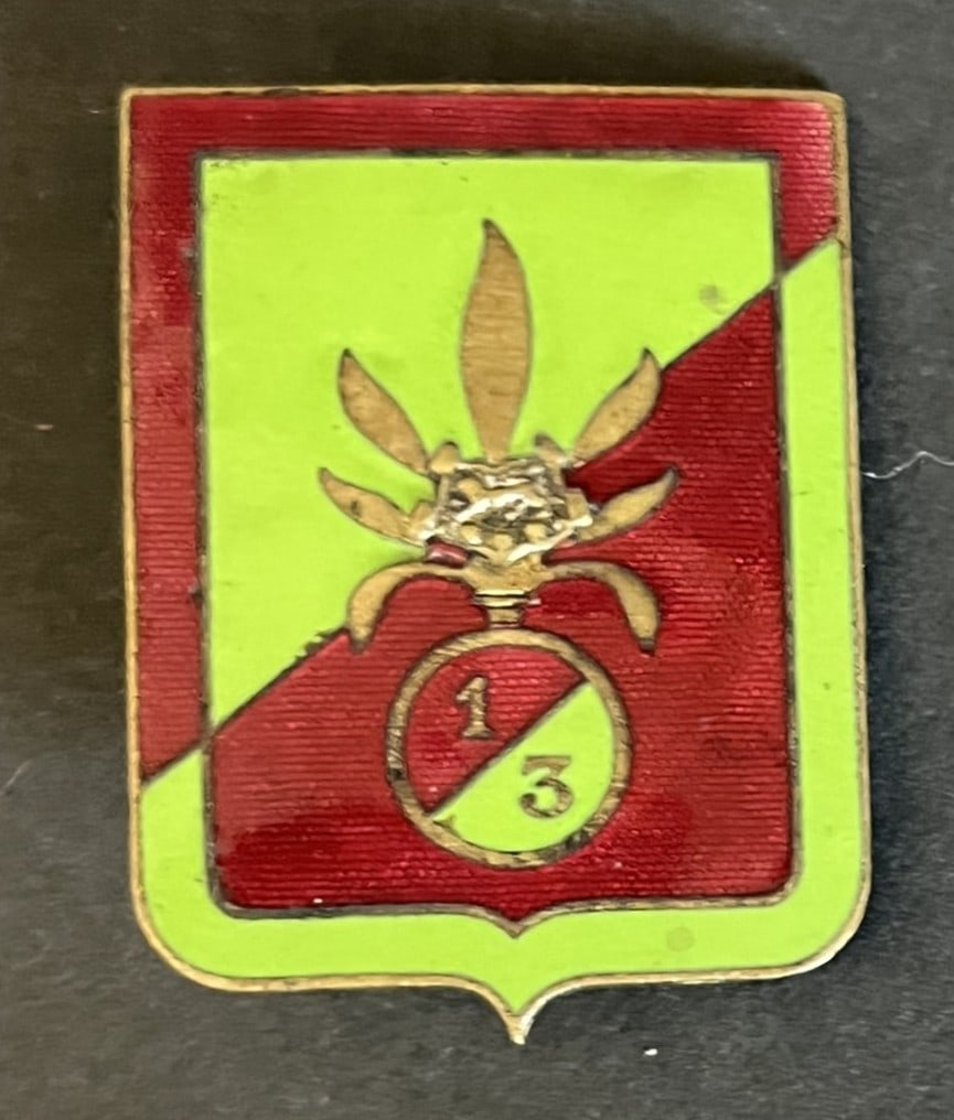 FRANCE LEGION INFANTERIE. France Foreign Legion infantry: Insigne 1er Bataillon du 3 REI Prince Aage pastille poincon AB et adresse. 1st Battalion of the 3rd Foreign Infantry Regiment Prince Aage insignia with plate AB hallmark and address