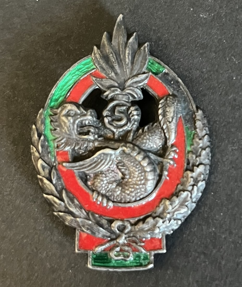FRANCE LEGION INFANTERIE. France Foreign Legion infantry: Insigne 5 REI Extreme Orient ARGENT Drago Ber poincon sur l attache. 5th Foreign Infantry Regiment Far East insignia in silver Drago Ber with hallmark on fastening