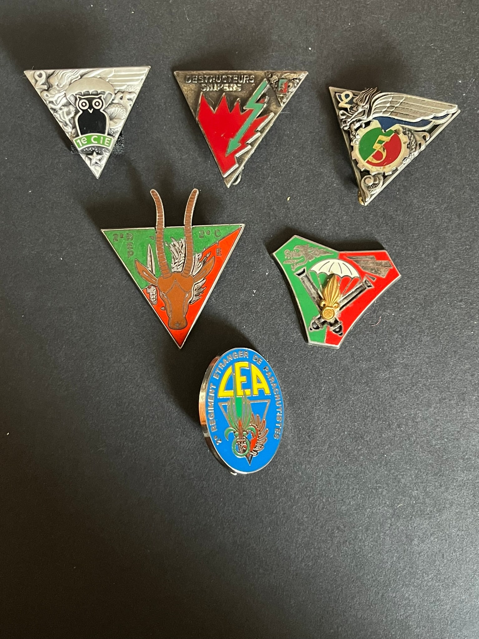 FRANCE LEGION PARACHUTISTES. France Foreign Legion paratroopers: Lot 6 pieces Insigne CEA 2 REP Balme 1ere Compagnie 2 REP Balme 2eme Compagnie 2 REP numerote FIA 3eme Compagnie 2 REP Destructeurs Snipers numerote Drago Paris 5 Compagnie 2 REP numerote FIA 2 REP se