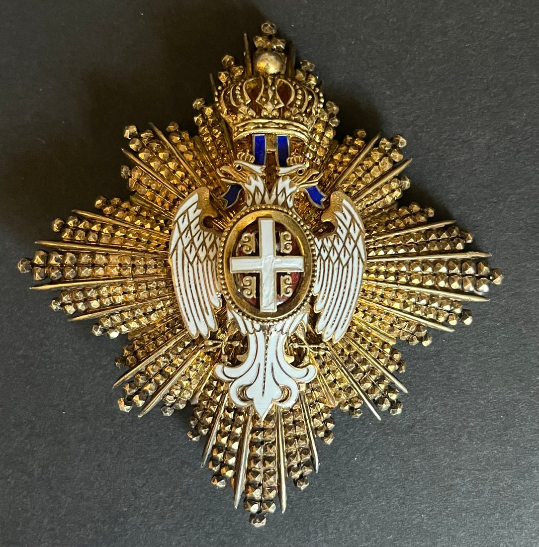 SERBIE ORDRE. SERBIAN ORDERS: Plaque de 2eme Classe (grand officier) de l ordre de l Aigle Blanc de Serbie en vermeilt emaille, repercee, 86 x 82 mm 75 grammes (quelques eclats a l email du medaillon central), probablement fabrica