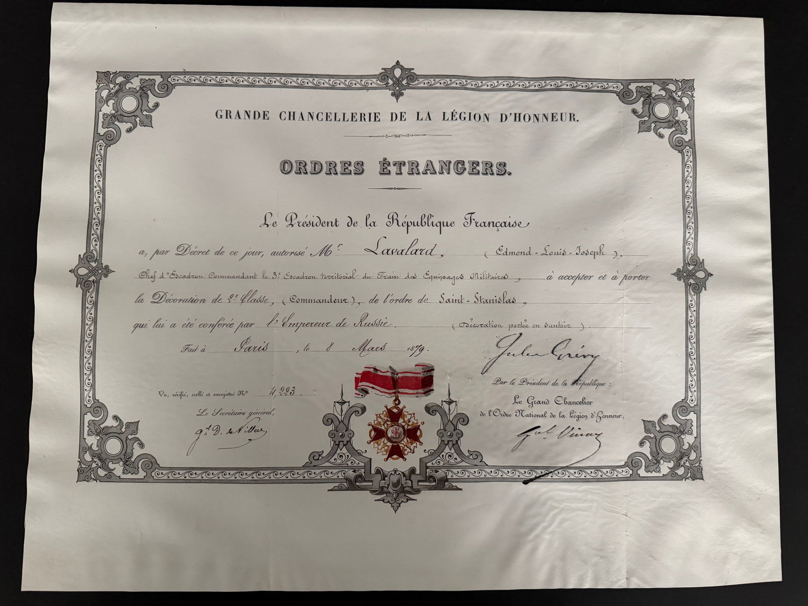 RUSSIE IMPERIALE. IMPERIAL RUSSIA: Brevet d autorisation de port de la Croix de l ordre de Saint Stanislas de 2eme classe delivre par la Grande Chancellerie de la Legion d Honneur en mars 1879 au Chef d Escadron Edmond Lavalard command