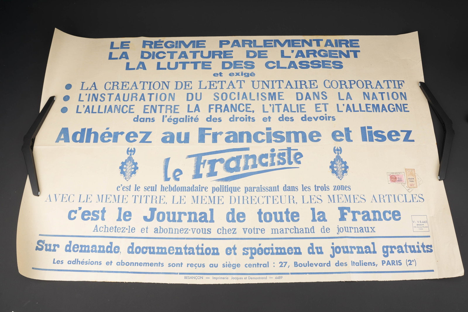 Le Franciste. The Franciste: Le Franciste. Affiche en papier et en couleur. Texte en francais. Besancon Imprimerie Jacques et Demontrond 4489. V 8 445 Oraff. Timbre de la Ville de Tours. Dimensions 80 x 120 cm. A noter une