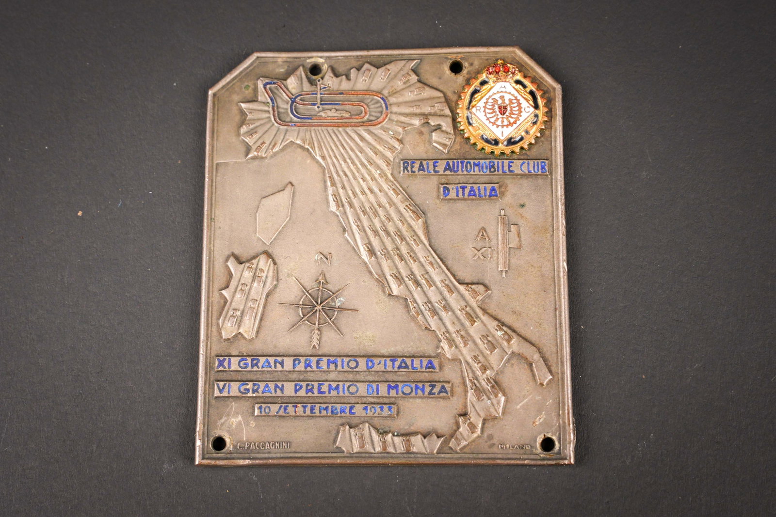 Insigne Raci GRAN PREMIO D ITALIA PLACCA GARA AUT RACI 1933. RACI GRAN PREMIO D?ITALIA PLACCA GARA (1 of 2)