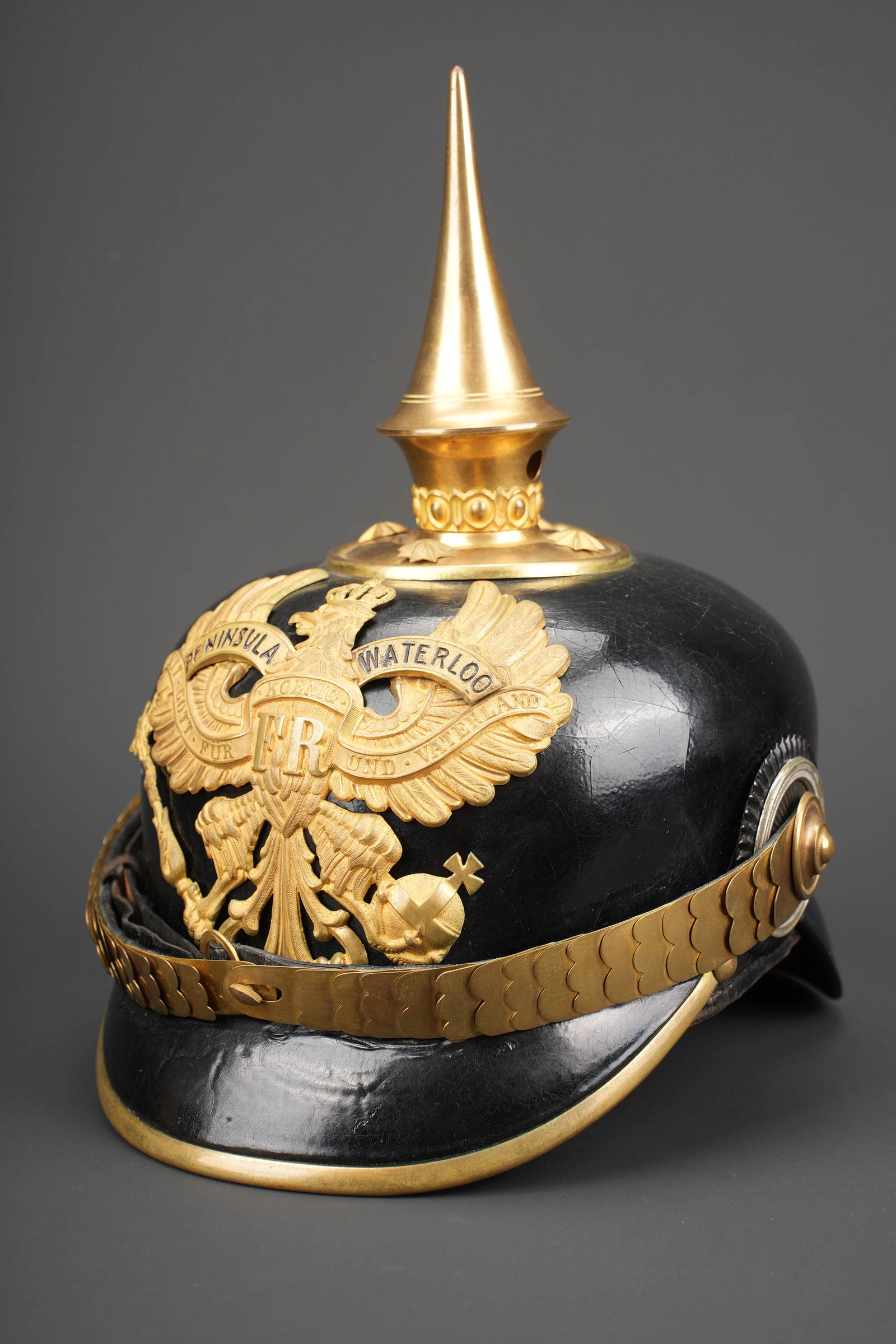 Casque du 73eme regiment de fusiliers de Hanovre - modele 1871/99 d?officier. Officer?s model: Casque du 73eme regiment de fusiliers de Hanovre - modele 1871/99 d?officier. Voici une coiffure mythique puisque c?est le casque des officiers de l?unite dans laquelle a servi Ernst Junger, le celebr