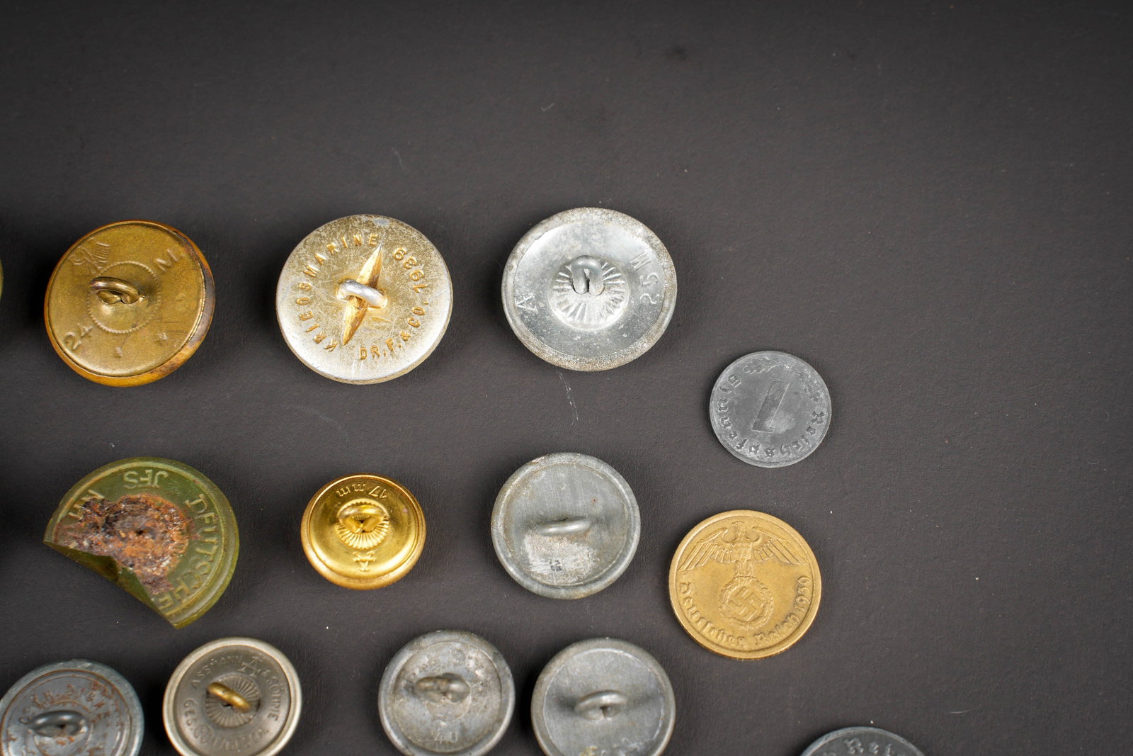 Boutons allemand. German buttons. - 11