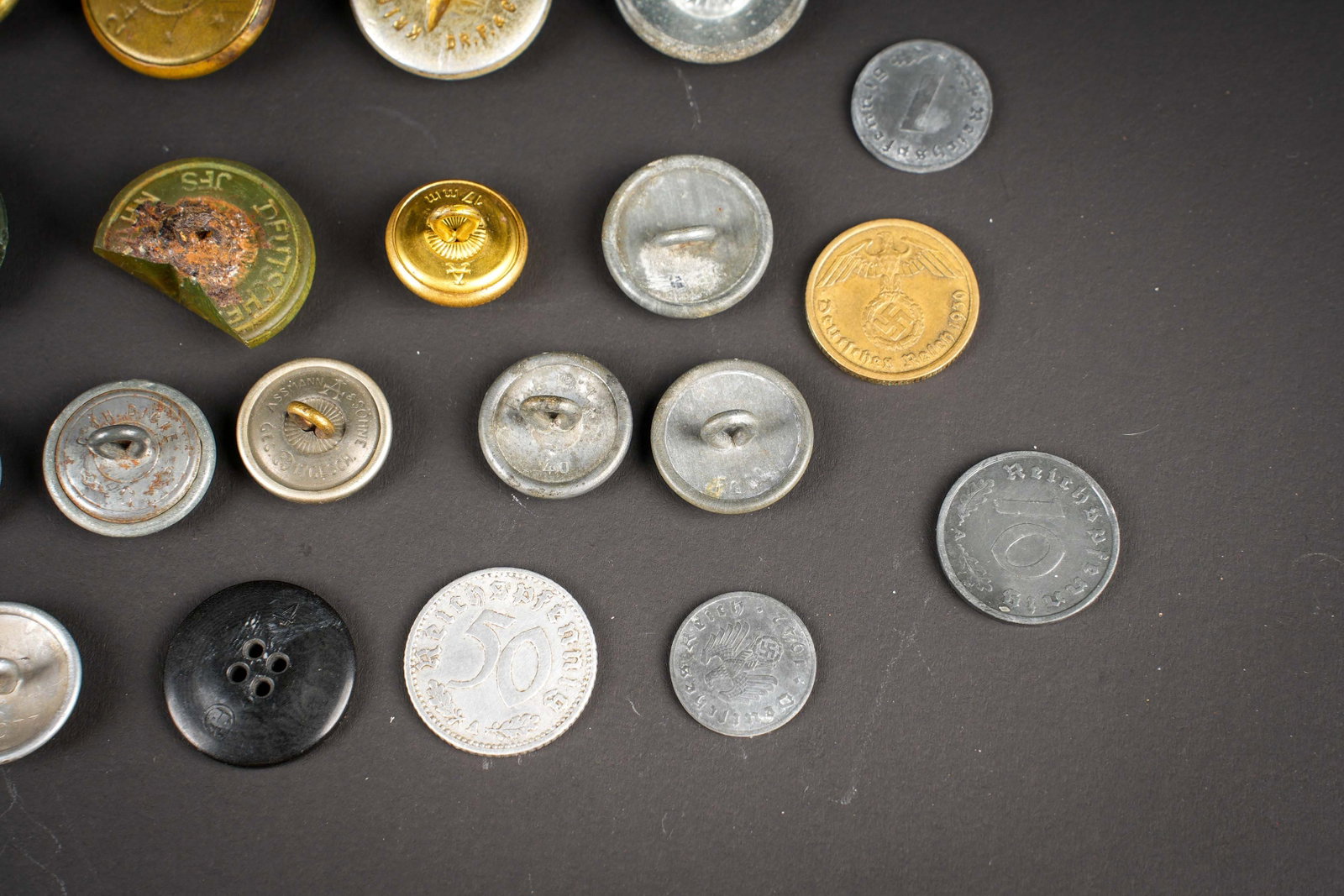 Boutons allemand. German buttons. - 12