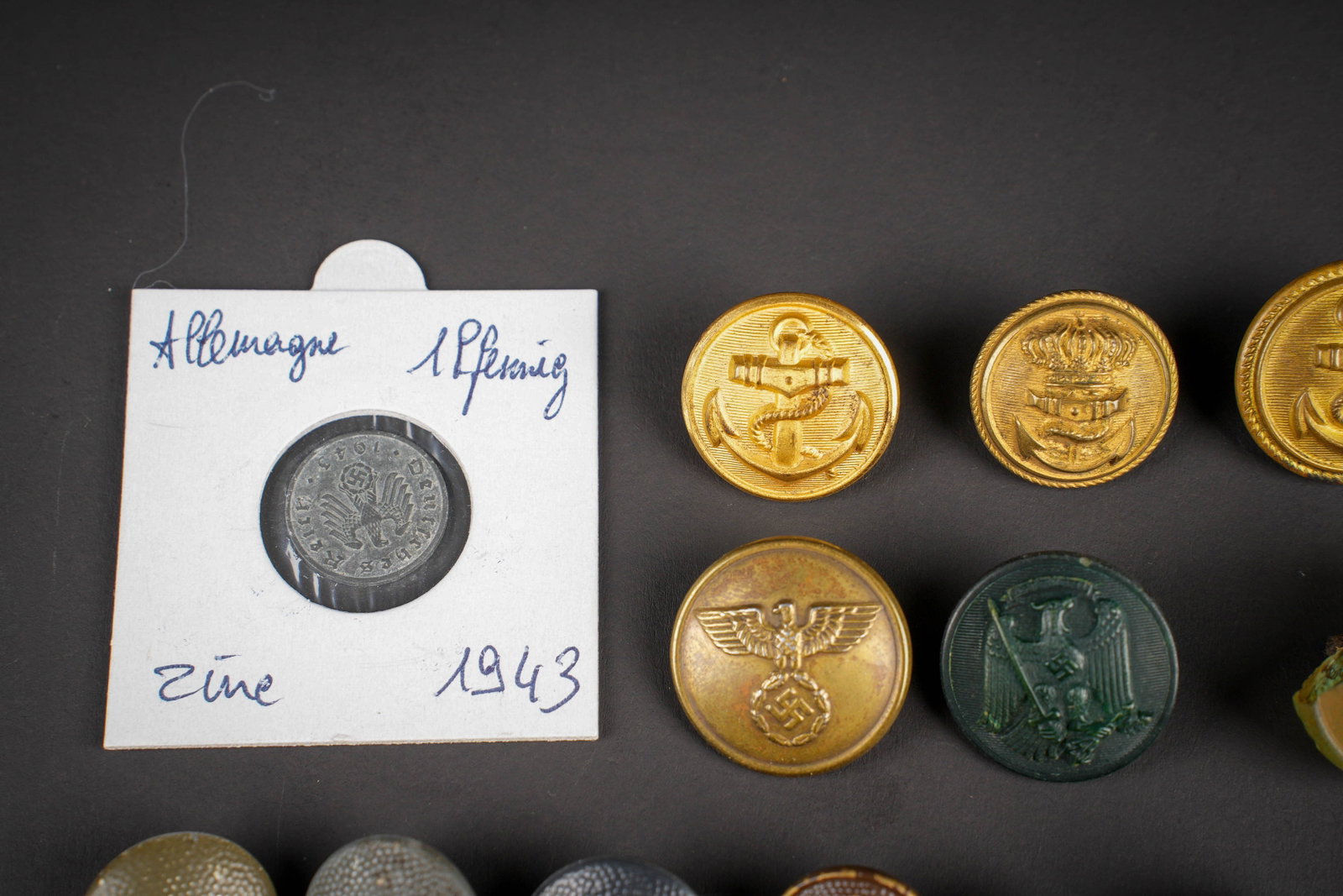 Boutons allemand. German buttons. - 2