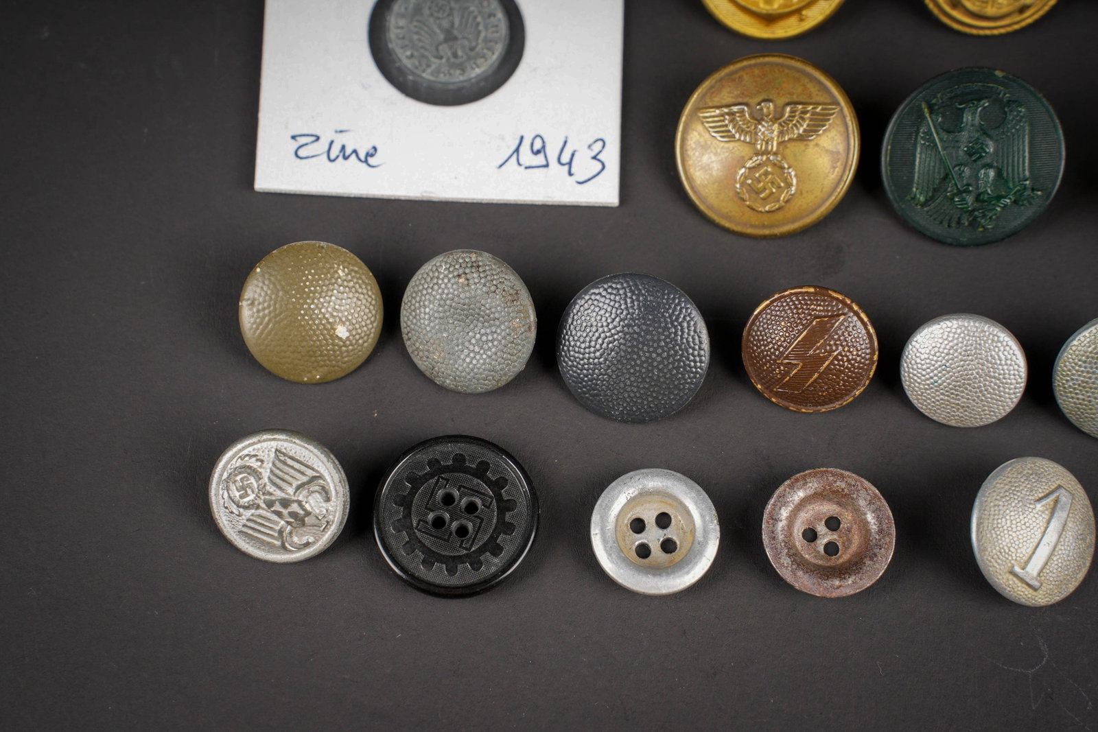 Boutons allemand. German buttons. - 7
