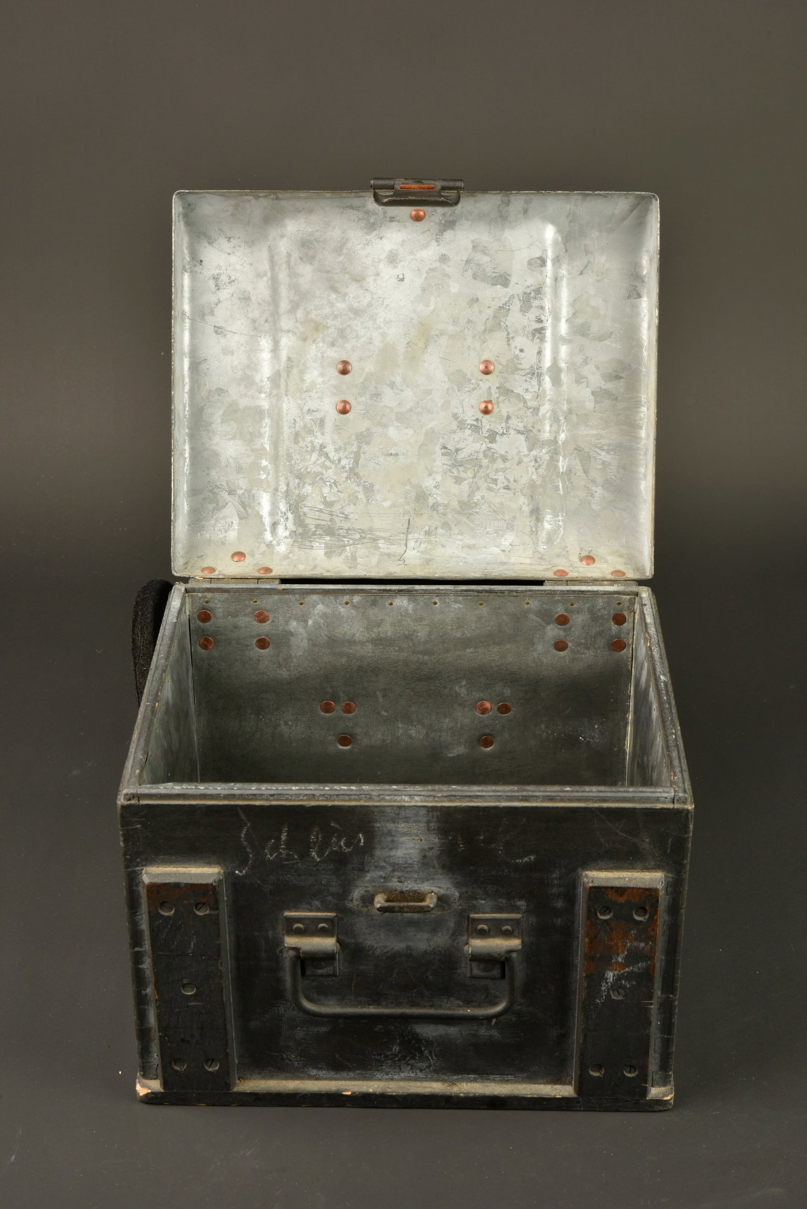 Caisse allemande. German crate. - 2