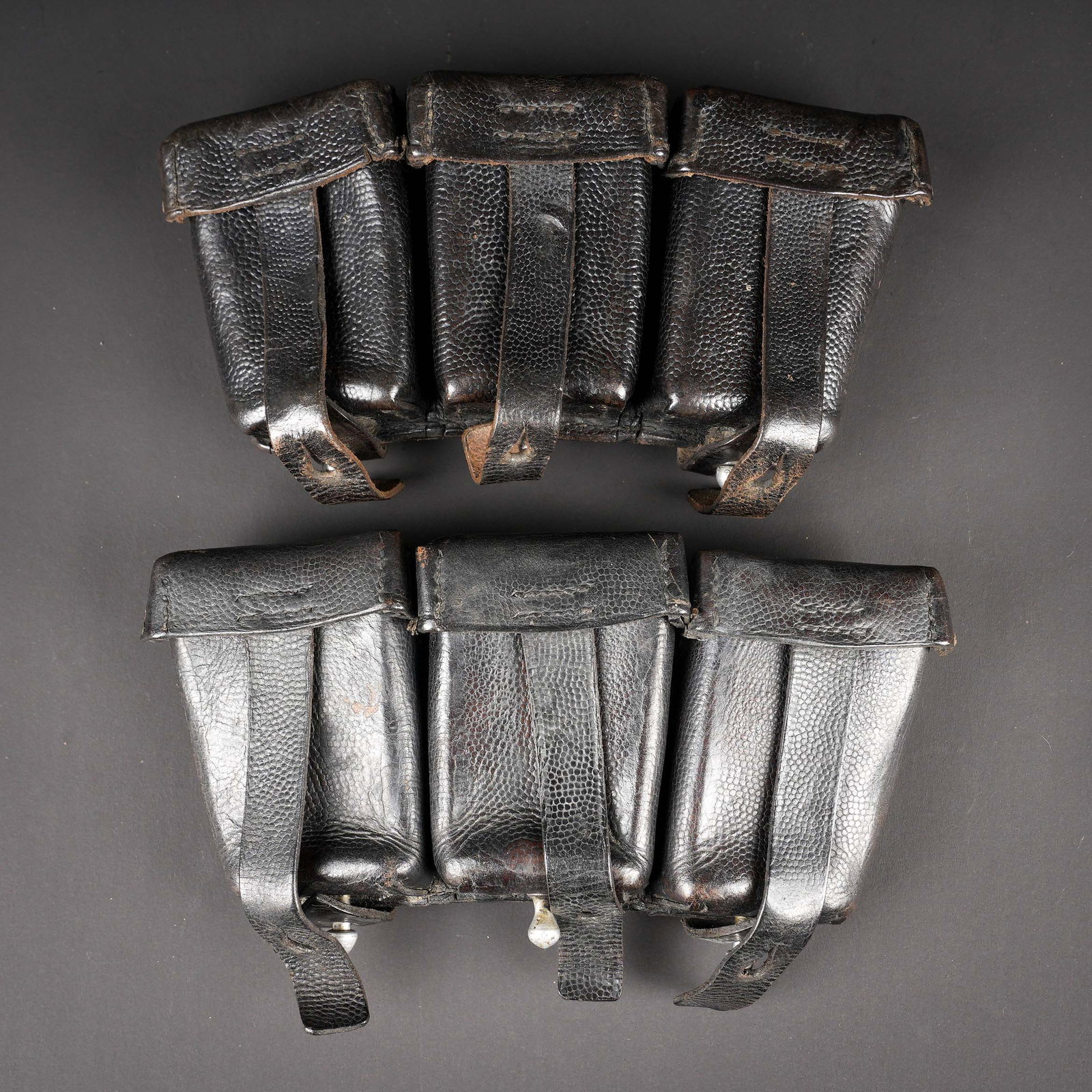 Cartouchieres de Mauser 98K. German Mauser cartridges pouches. (1 of 5)