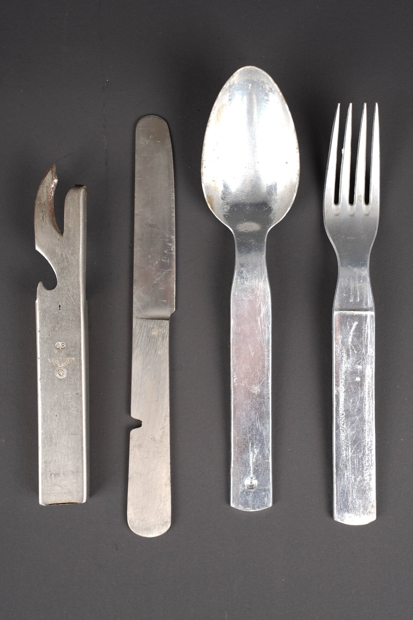 Couvert individuel allemand. German cuttlery. (1 of 4)