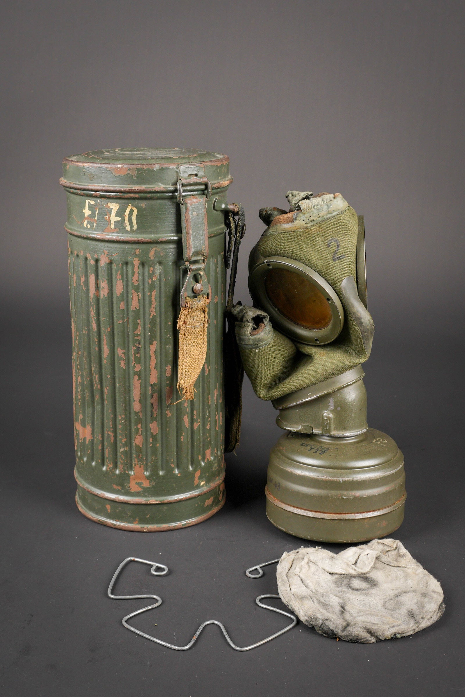Masque anti-gaz allemand. German Gas Mask. (1 of 20)
