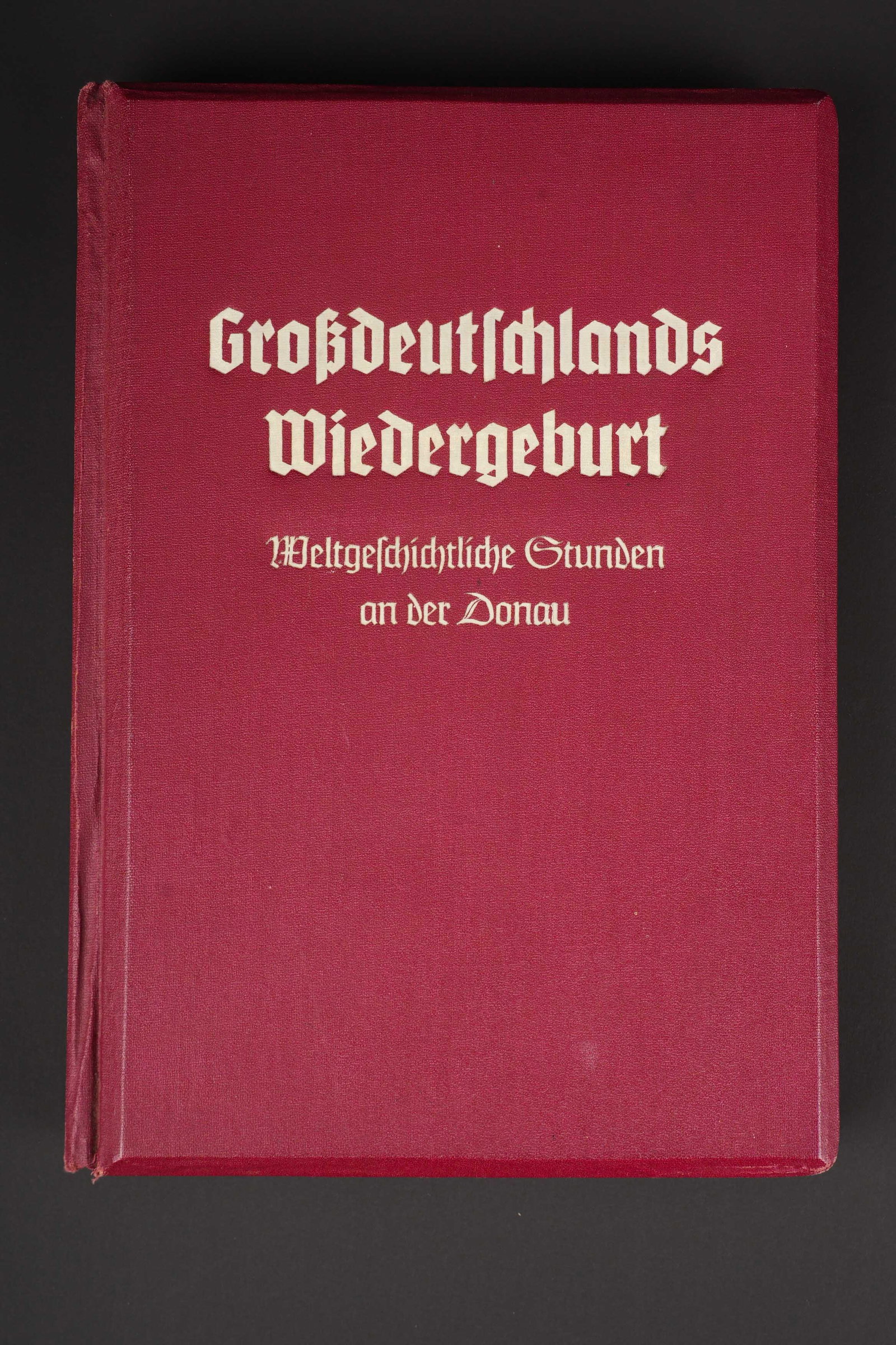 Raumbild Grossdeutschland wiedergeburt.: Raumbild Grossdeutschland wiedergeburt. Epaisse couverture marquee Grossdeutschland wiedergeburt. Toutes les photos sont presentes, ainsi que les lunettes, marquees DRGM. Notice explicative presente.