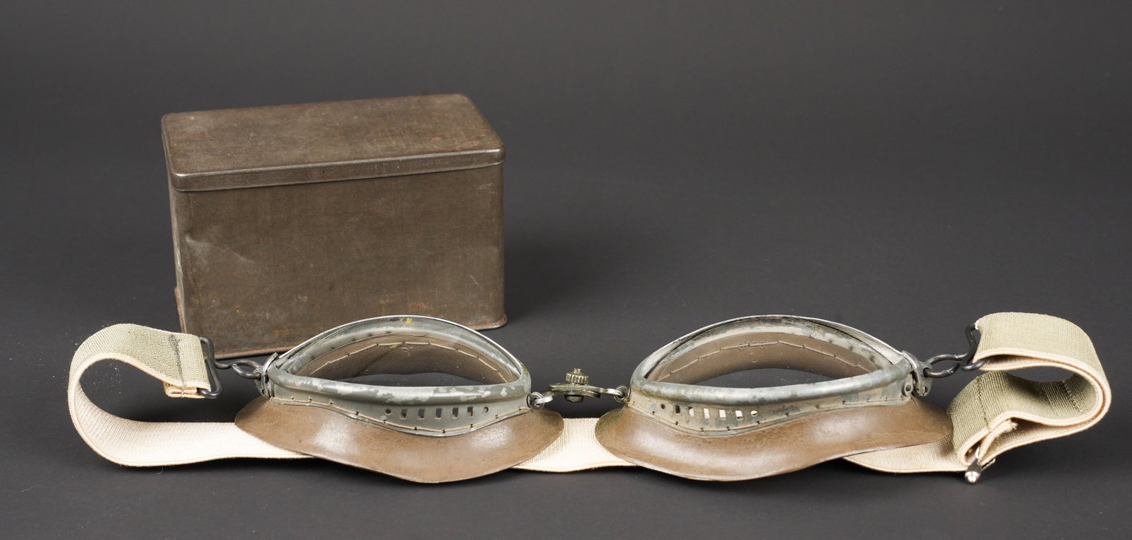 Lunette de motocycliste. Motorcyclist goggles. (1 of 10)
