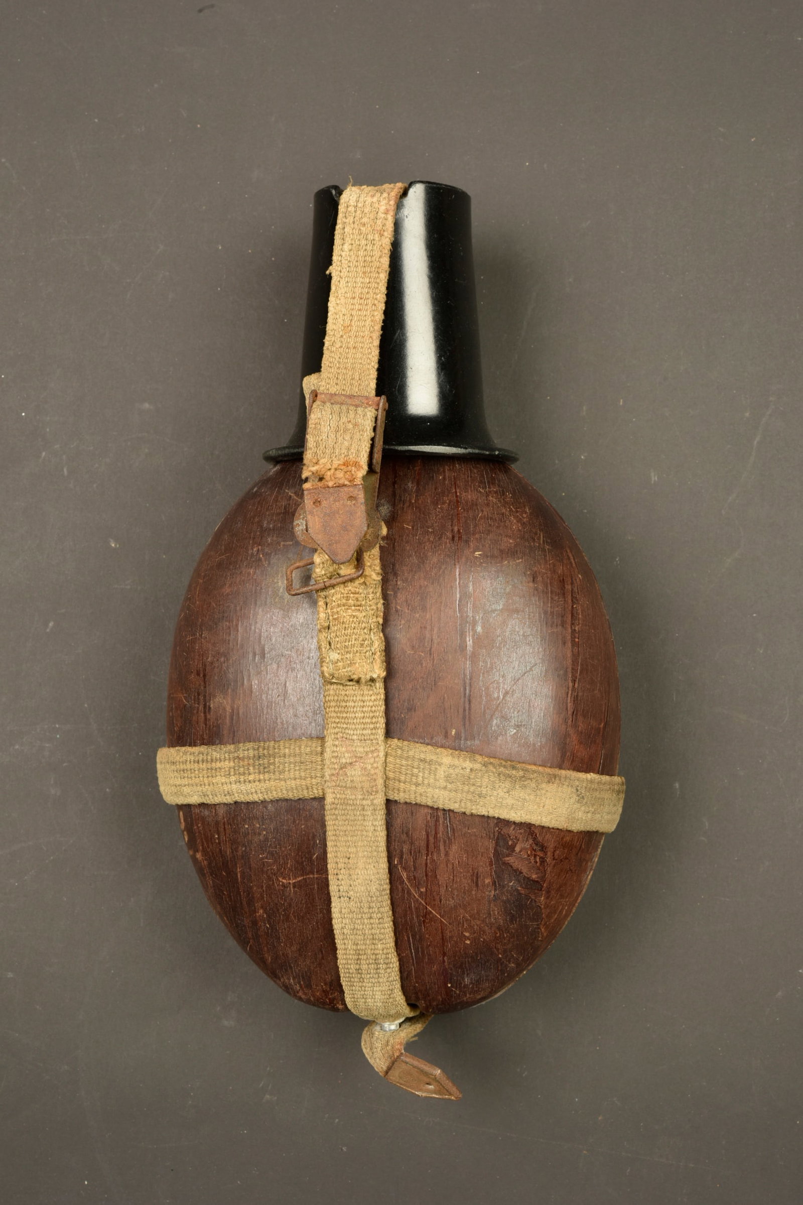 Gourde coco allemande. German tropical water bottle. (1 of 5)